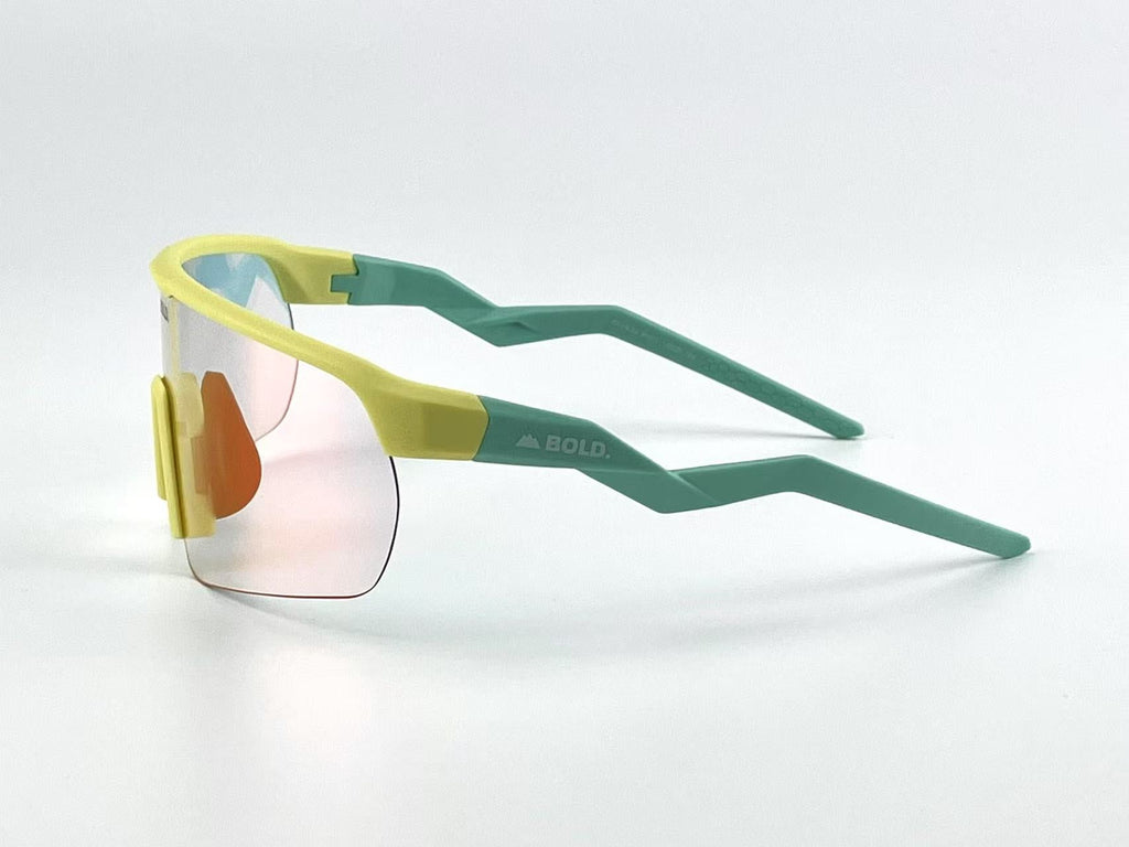 BOLD Flash Photochromic Sunglasses – MTB, Ski, Run & Lifestyle Eyewear