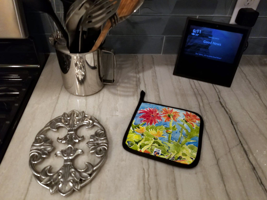 Flower - Gerber Daisies Pot Holder Set of 2 Heat Resistant Quilted Hot Pads 7.5 x 7.5 Inch, Insulated Kitchen Trivets for Cooking & Baking
