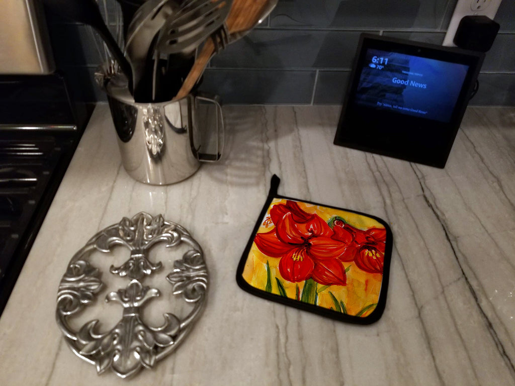 Flower - Amaryllis Pot Holder Set of 2 Heat Resistant Quilted Hot Pads 7.5 x 7.5 Inch, Insulated Kitchen Trivets for Cooking & Baking
