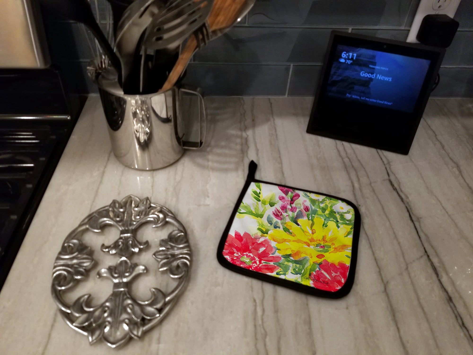 Flower Pot Holder Set of 2 Heat Resistant Quilted Hot Pads 7.5 x 7.5 Inch, Insulated Kitchen Trivets for Cooking & Baking