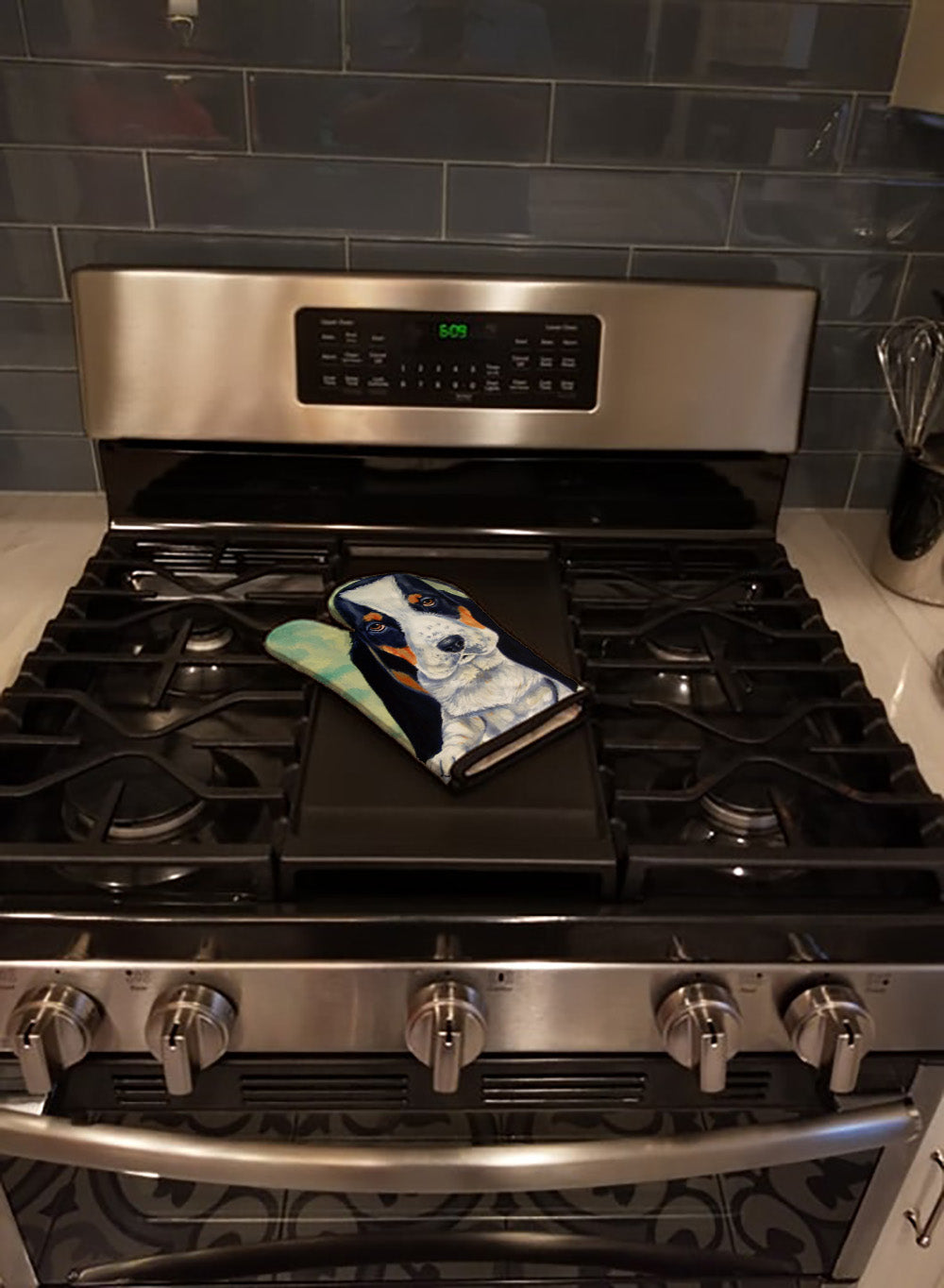 Basset Hound on the branch Oven Mitt Heat Resistant Thick Oven Mitt for Hot Pans and Oven, Kitchen Mitt Protect Hands, Cooking Baking Glove