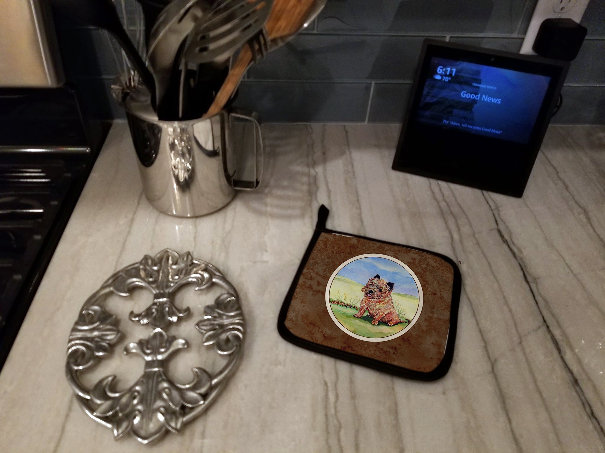 Cairn Terrier and the Chipmunk Pot Holder Set of 2 Heat Resistant Quilted Hot Pads 7.5 x 7.5 Inch, Insulated Kitchen Trivets for Cooking & Baking