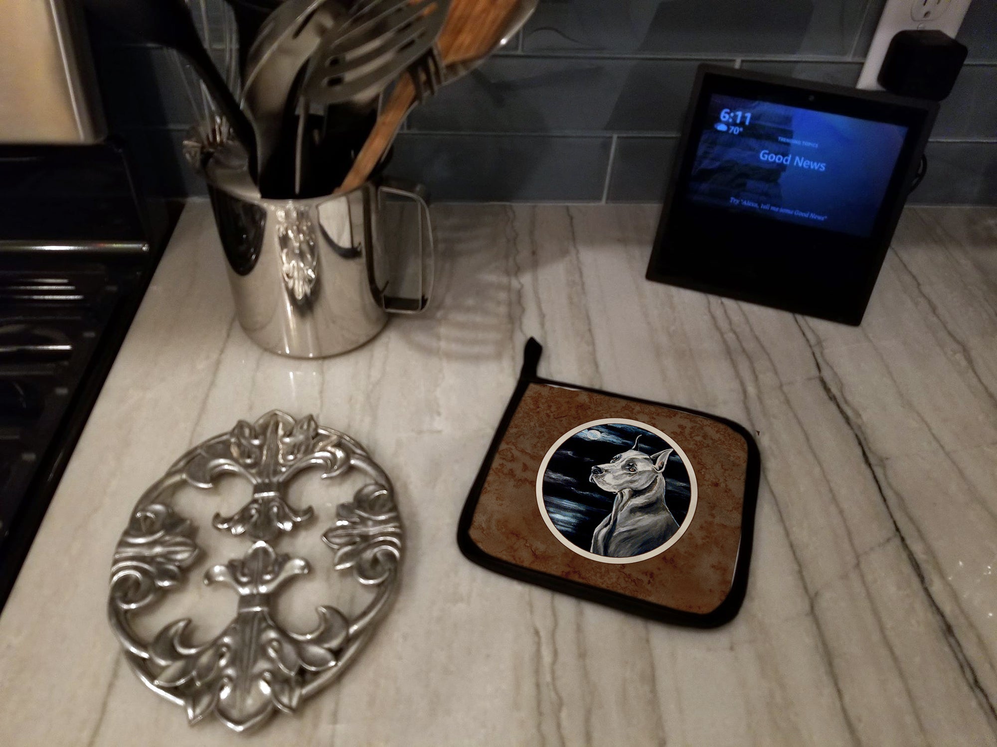 Great Dane Moonlight Pot Holder Set of 2 Heat Resistant Quilted Hot Pads 7.5 x 7.5 Inch, Insulated Kitchen Trivets for Cooking & Baking