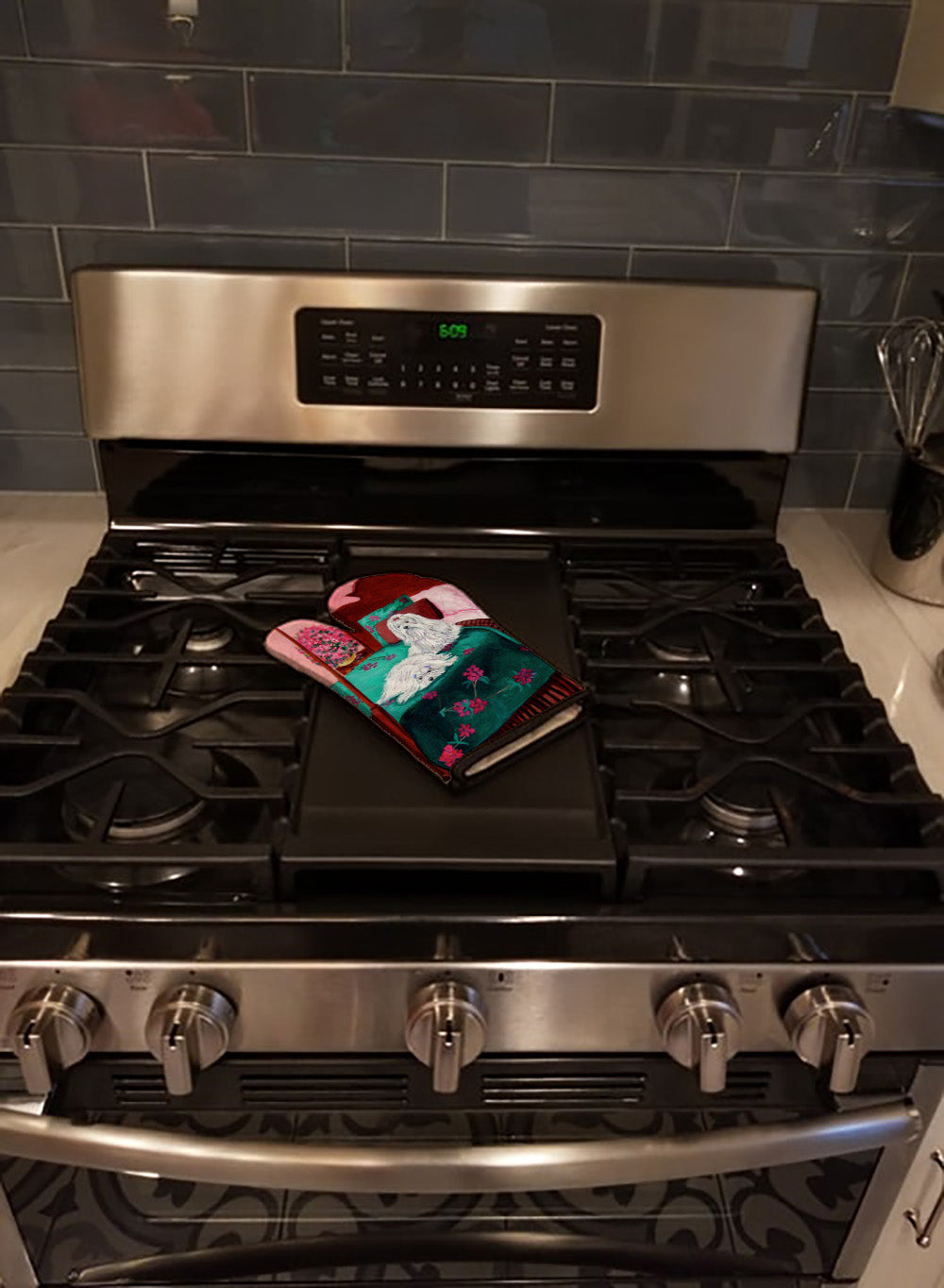 Maltese and puppy waiting on you Oven Mitt Heat Resistant Thick Oven Mitt for Hot Pans and Oven, Kitchen Mitt Protect Hands, Cooking Baking Glove