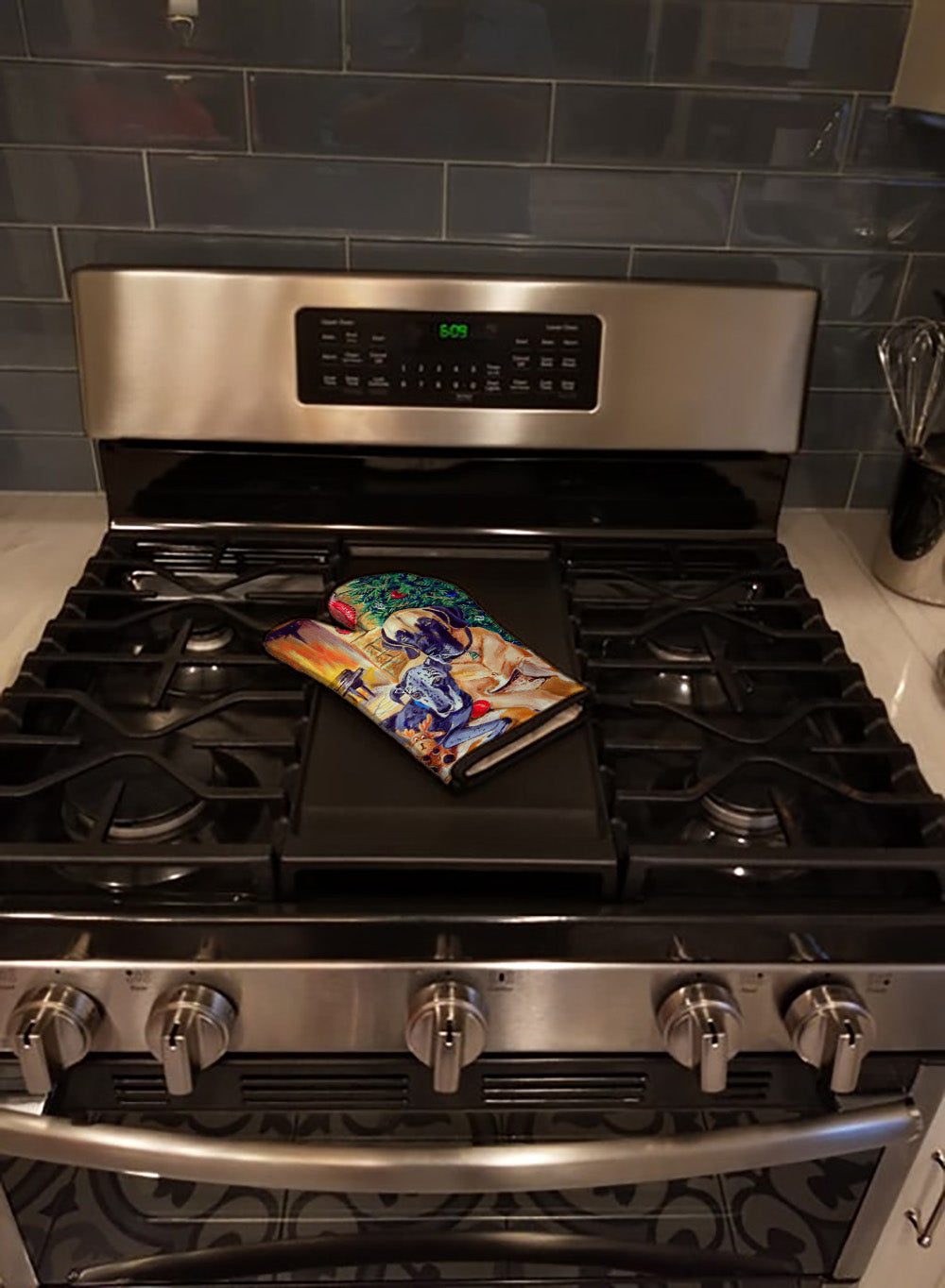Fawn and Blue Great Dane waiting on Christmas Oven Mitt Heat Resistant Thick Oven Mitt for Hot Pans and Oven, Kitchen Mitt Protect Hands, Cooking Baking Glove