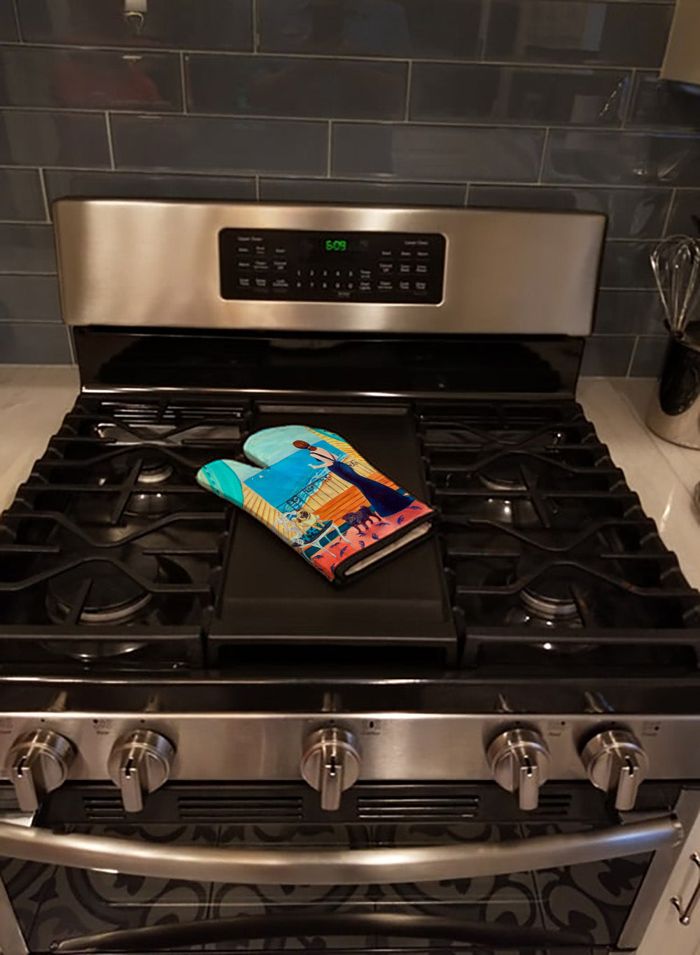 Lady with her Pug Oven Mitt Heat Resistant Thick Oven Mitt for Hot Pans and Oven, Kitchen Mitt Protect Hands, Cooking Baking Glove