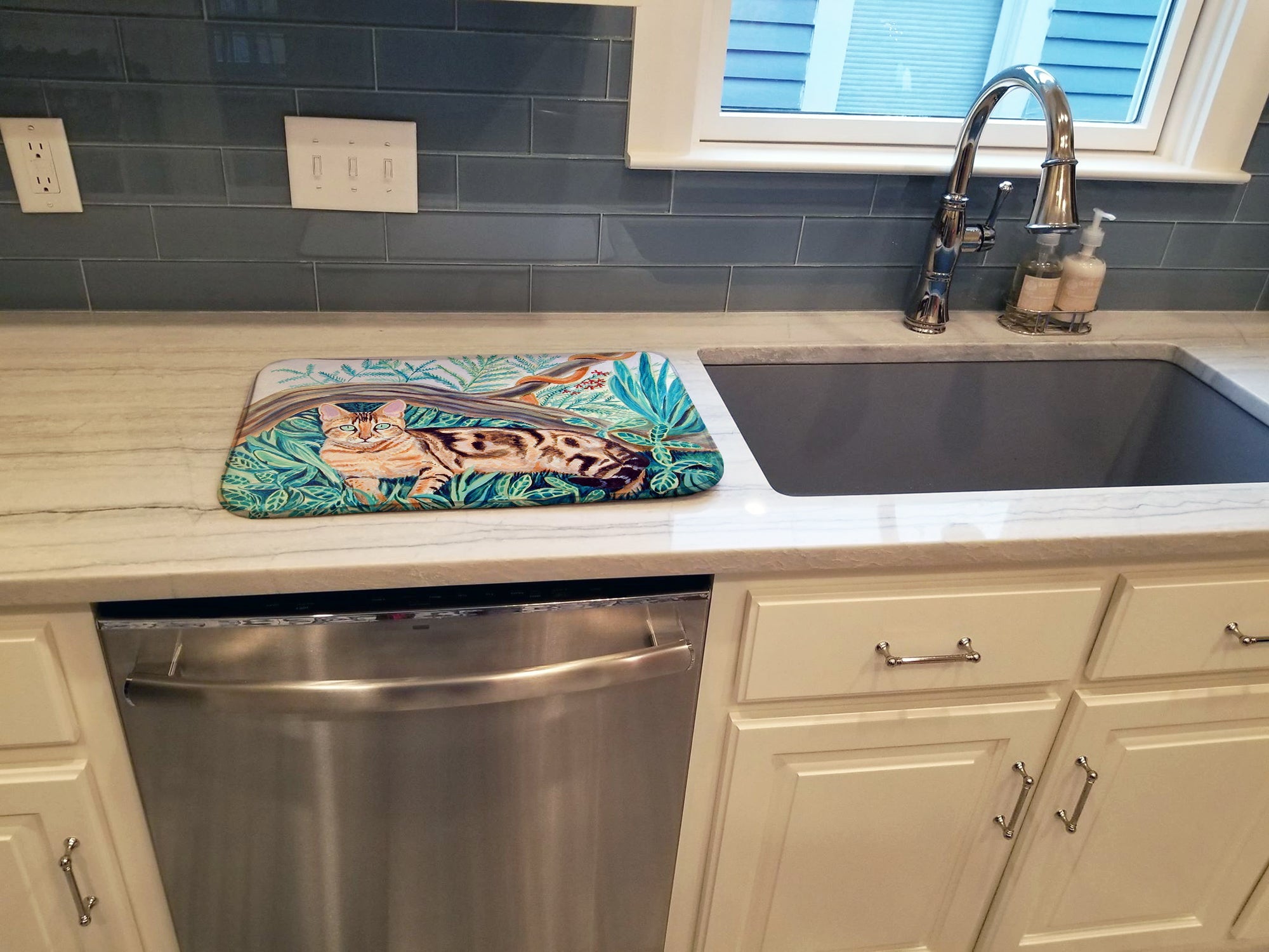 Cat - Maine Coon Dish Drying Mat Absorbent Dish Drying Mat Pad for Kitchen Counter Dish Drainer Mat for Countertop, 14 x 21", Multicolor