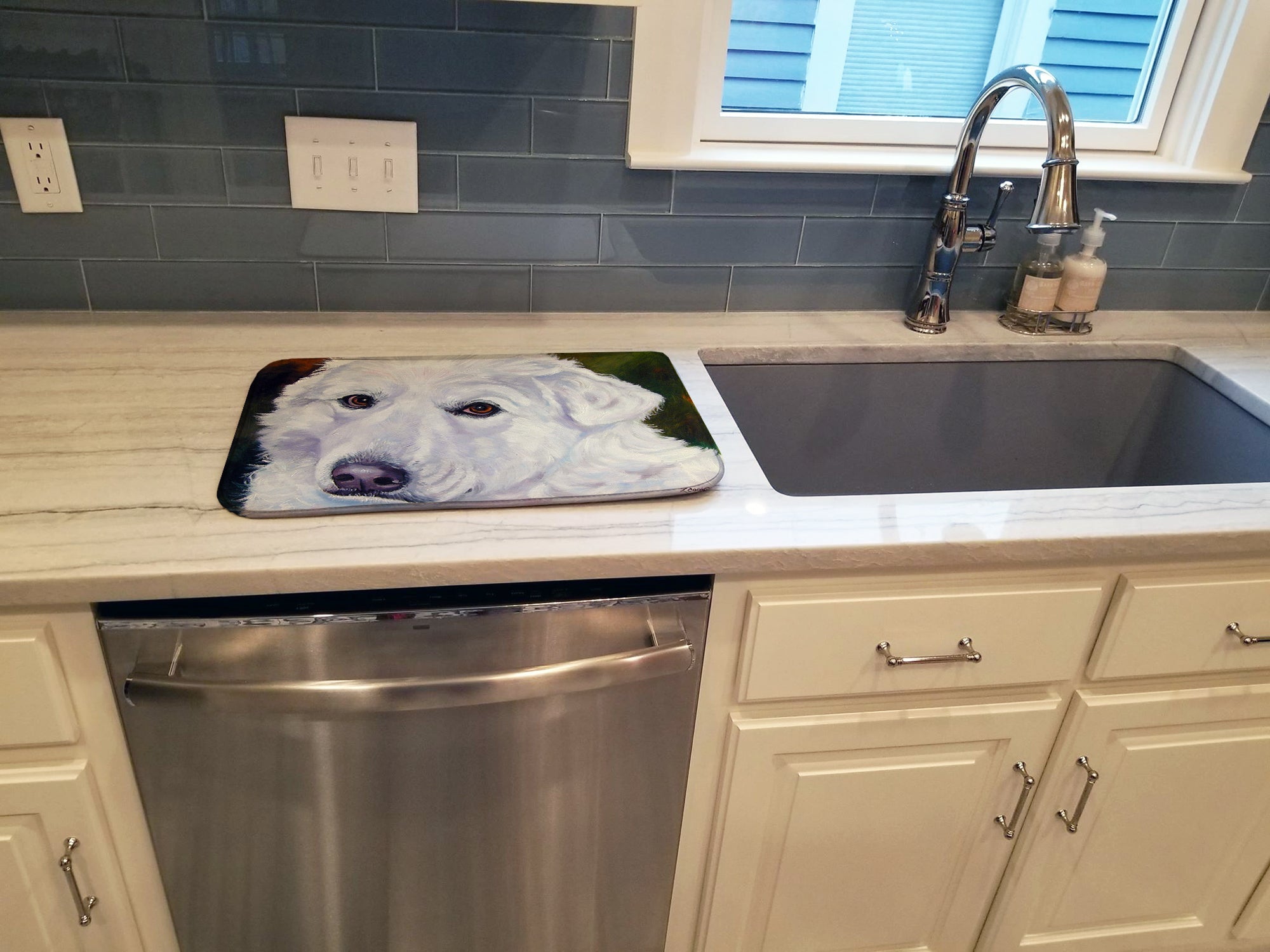 Great Pyrenees Contemplation Dish Drying Mat Absorbent Dish Drying Mat Pad for Kitchen Counter Dish Drainer Mat for Countertop, 14 x 21", Multicolor
