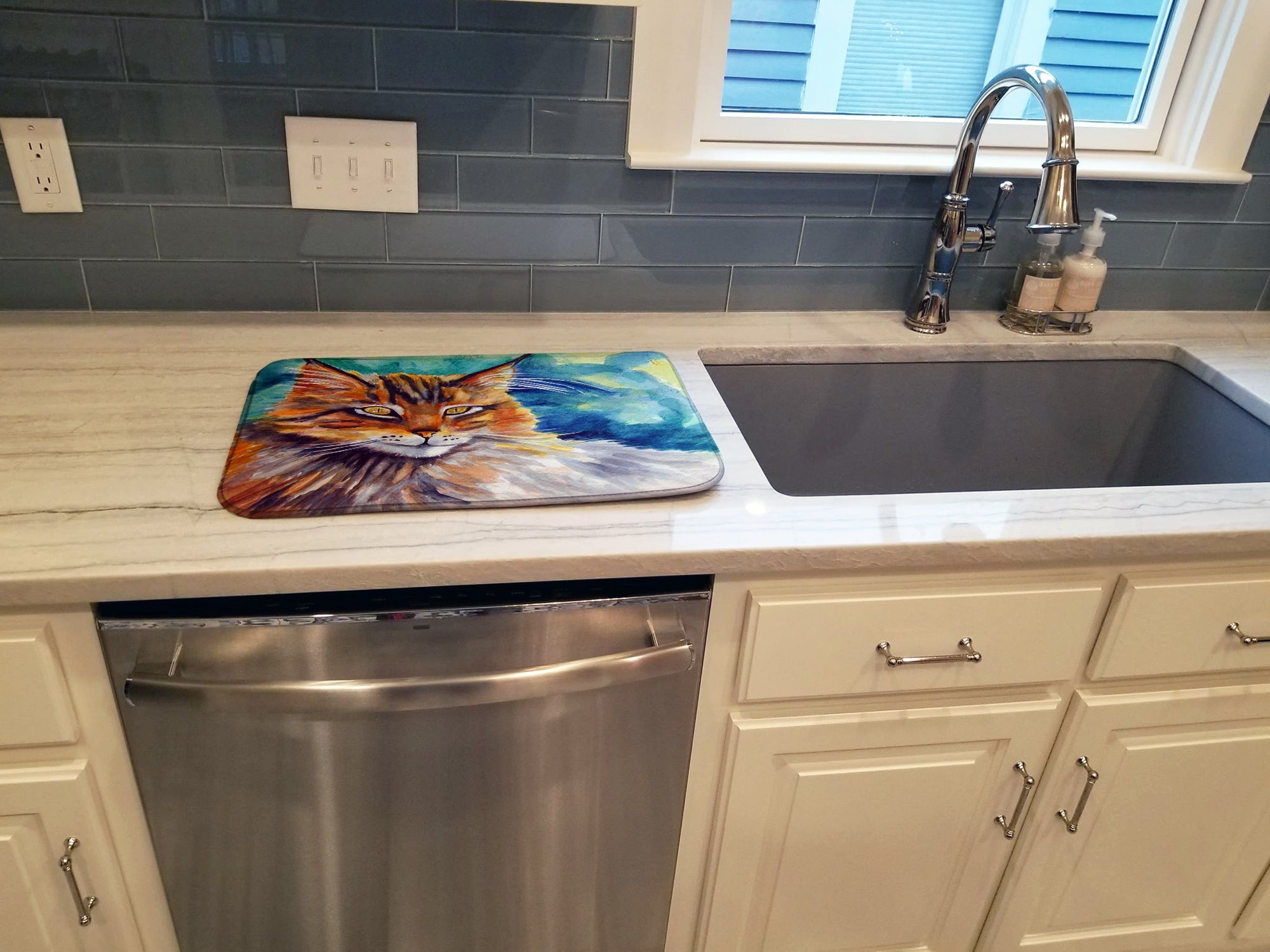 Maine Coon Cat Watching you Dish Drying Mat Absorbent Dish Drying Mat Pad for Kitchen Counter Dish Drainer Mat for Countertop, 14 x 21", Multicolor
