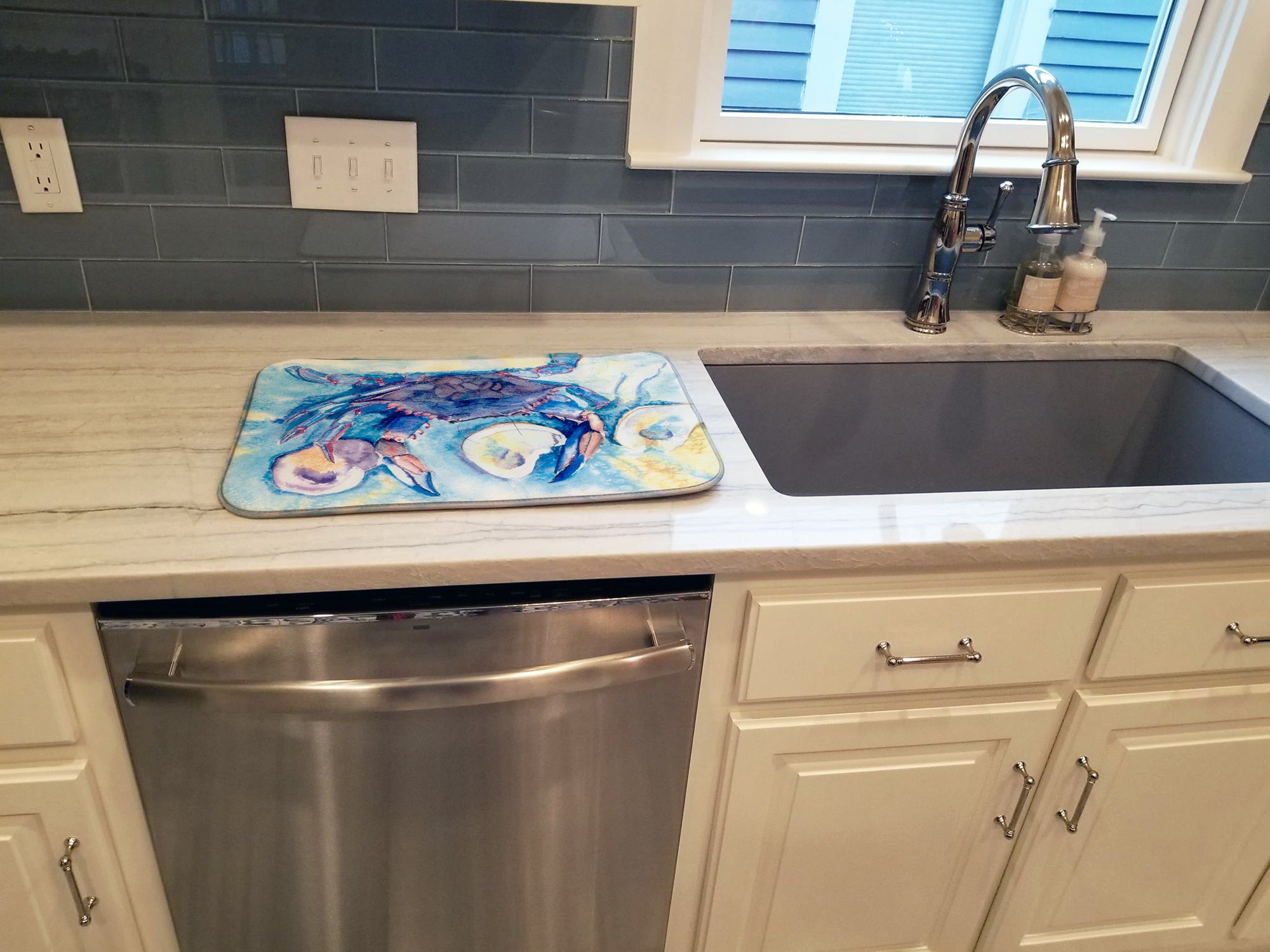 Crab   Dish Drying Mat Absorbent Dish Drying Mat Pad for Kitchen Counter Dish Drainer Mat for Countertop, 14 x 21", Multicolor