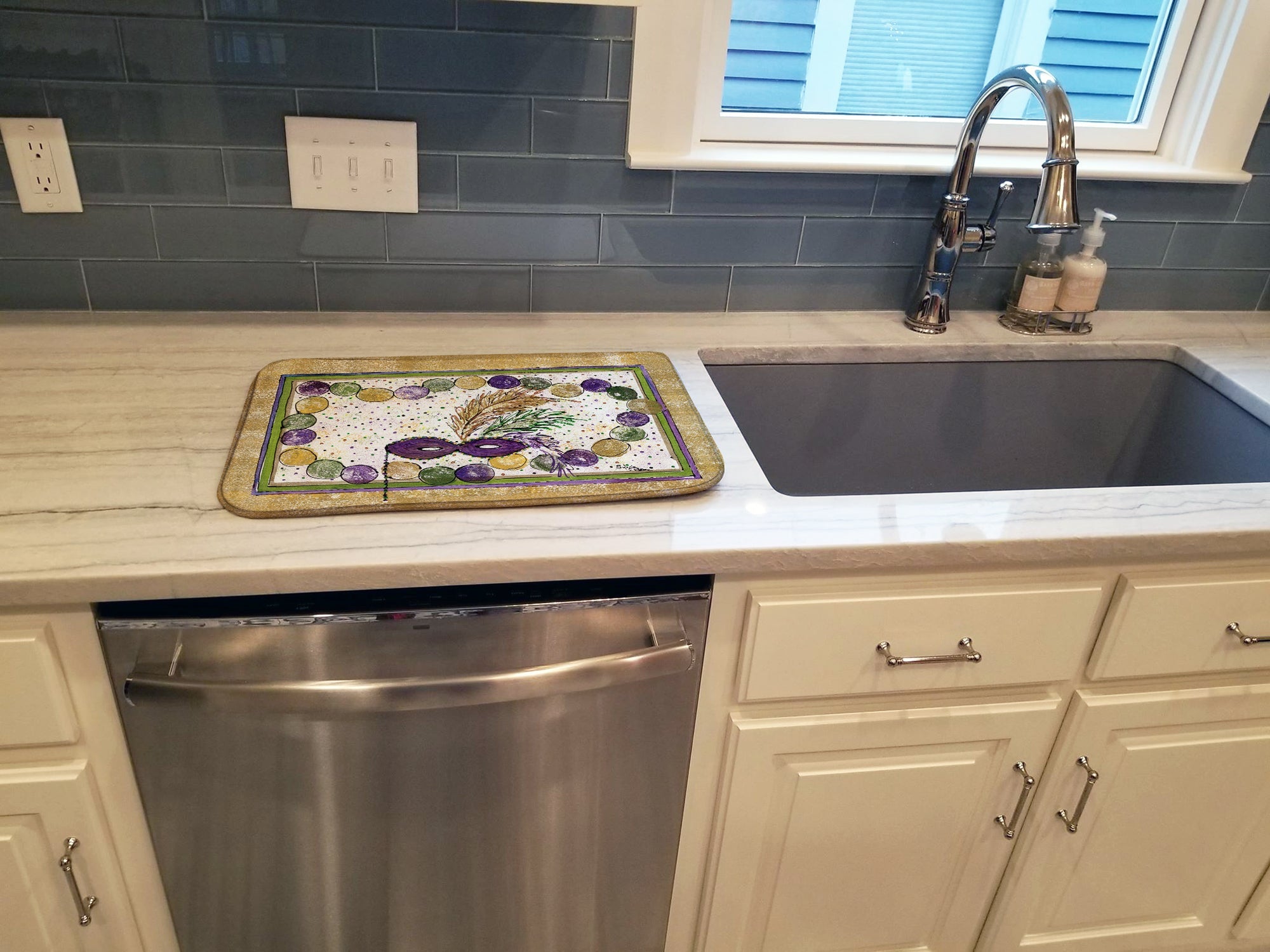 Mardi Gras Beads Dish Drying Mat Absorbent Dish Drying Mat Pad for Kitchen Counter Dish Drainer Mat for Countertop, 14 x 21", Multicolor