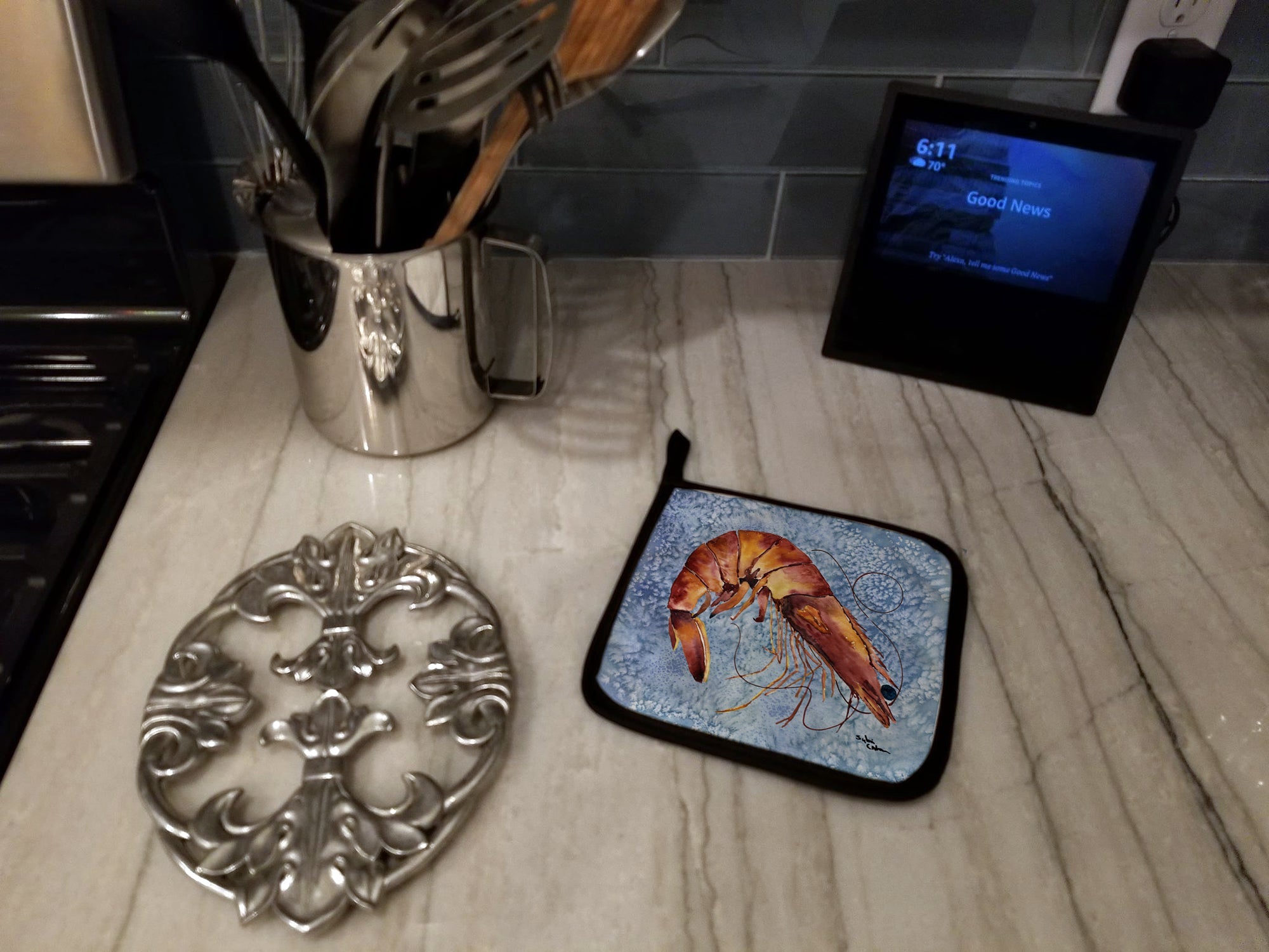 Cooked Shrimp Cool Blue Water Pot Holder Set of 2 Heat Resistant Quilted Hot Pads 7.5 x 7.5 Inch, Insulated Kitchen Trivets for Cooking & Baking
