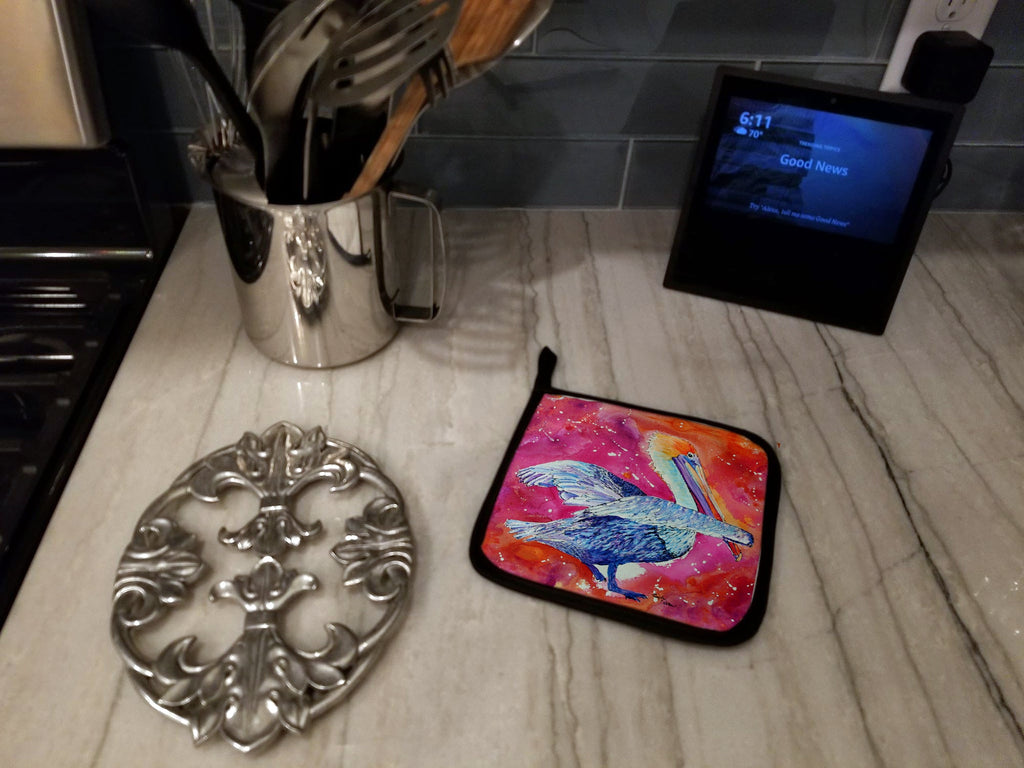 Pelican Pot Holder Set of 2 Heat Resistant Quilted Hot Pads 7.5 x 7.5 Inch, Insulated Kitchen Trivets for Cooking & Baking