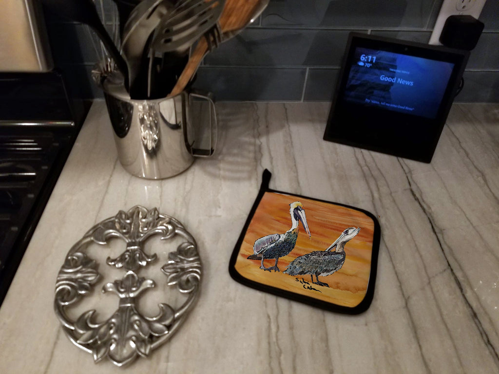 Pelican Pot Holder Set of 2 Heat Resistant Quilted Hot Pads 7.5 x 7.5 Inch, Insulated Kitchen Trivets for Cooking & Baking
