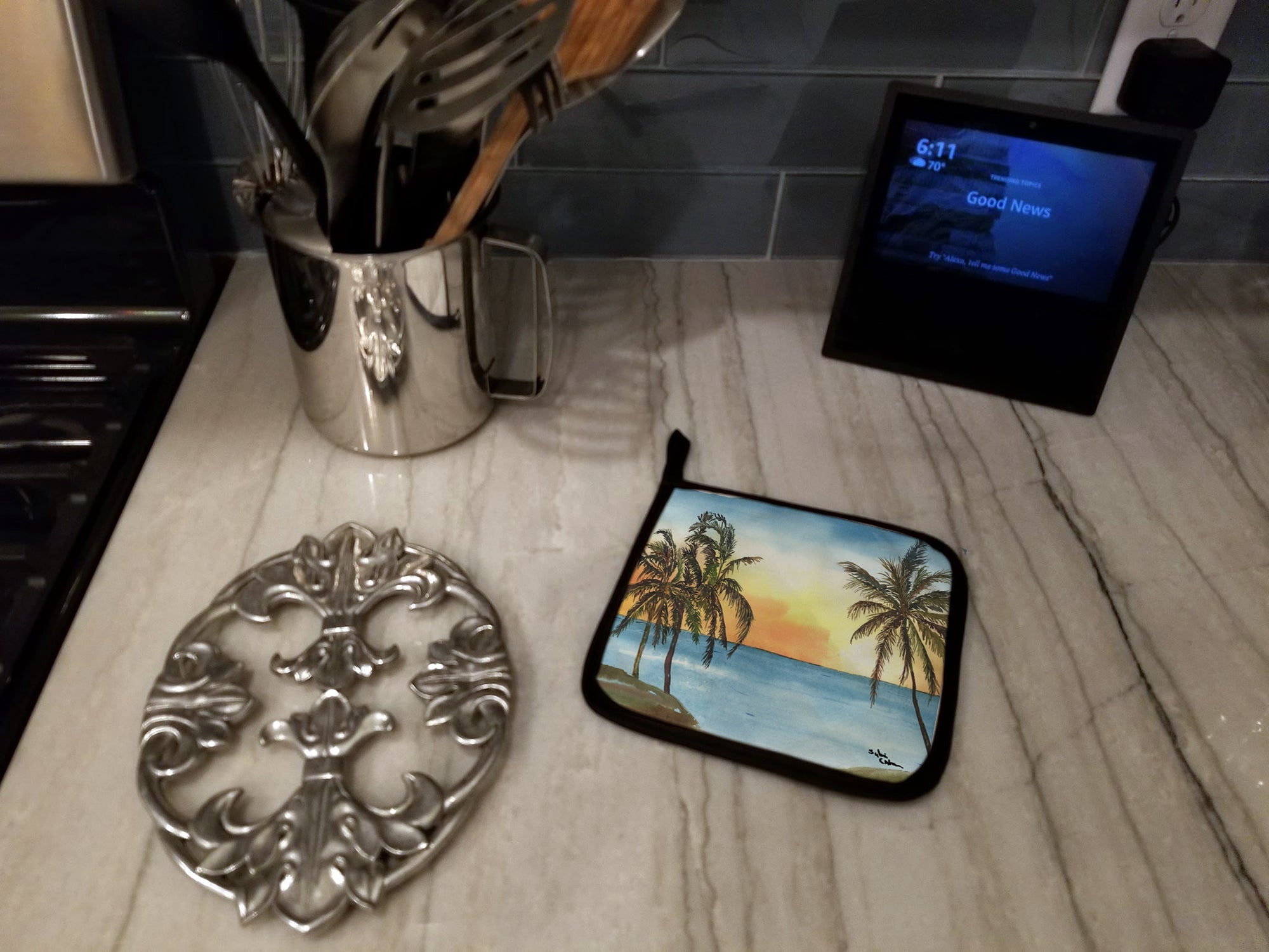 Palm Tree Pot Holder Set of 2 Heat Resistant Quilted Hot Pads 7.5 x 7.5 Inch, Insulated Kitchen Trivets for Cooking & Baking