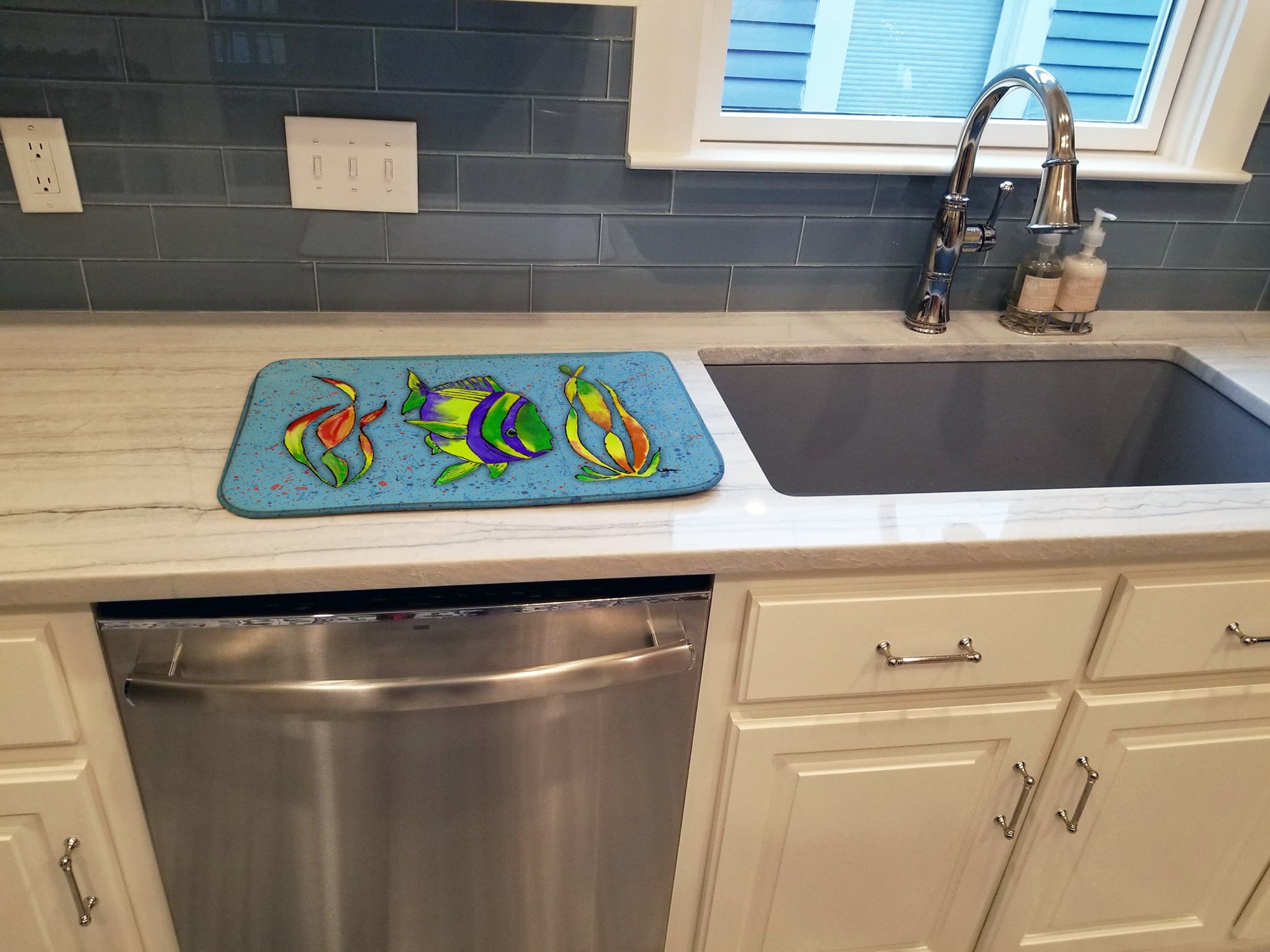 Tropical Fish on Blue Dish Drying Mat Absorbent Dish Drying Mat Pad for Kitchen Counter Dish Drainer Mat for Countertop, 14 x 21", Multicolor