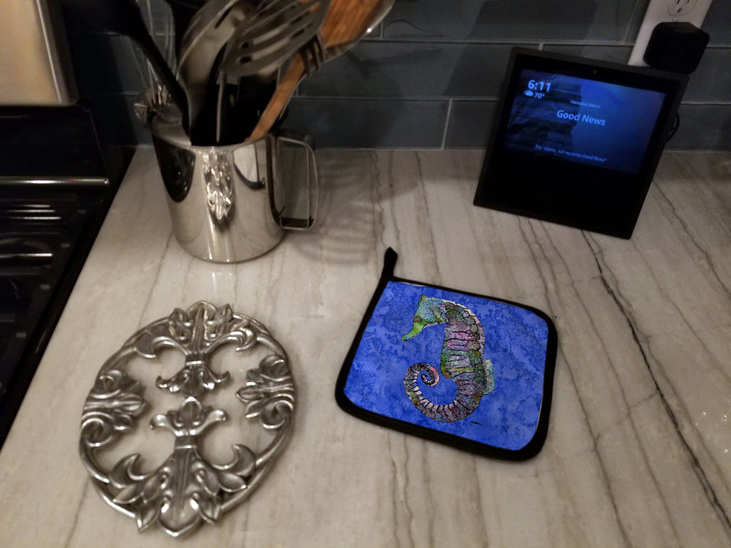 Seahorse Pot Holder Set of 2 Heat Resistant Quilted Hot Pads 7.5 x 7.5 Inch, Insulated Kitchen Trivets for Cooking & Baking
