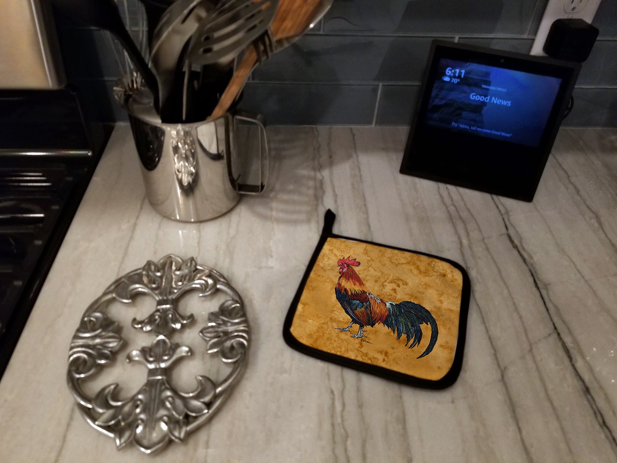 Rooster Pot Holder Set of 2 Heat Resistant Quilted Hot Pads 7.5 x 7.5 Inch, Insulated Kitchen Trivets for Cooking & Baking