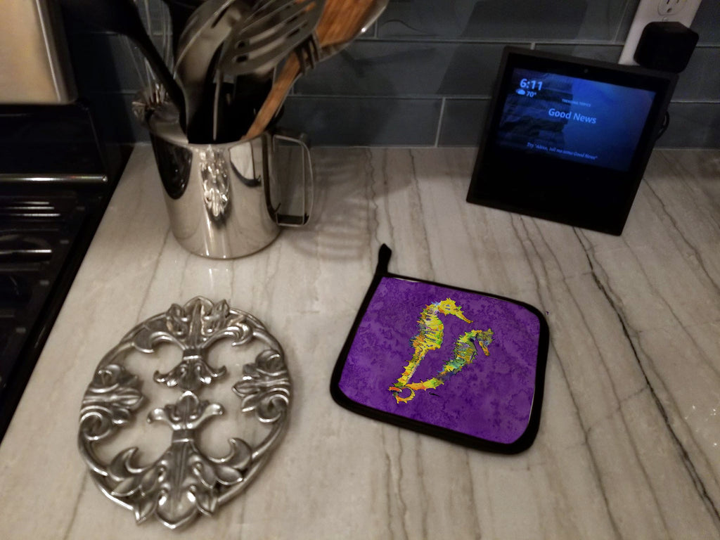 Seahorse Pot Holder Set of 2 Heat Resistant Quilted Hot Pads 7.5 x 7.5 Inch, Insulated Kitchen Trivets for Cooking & Baking