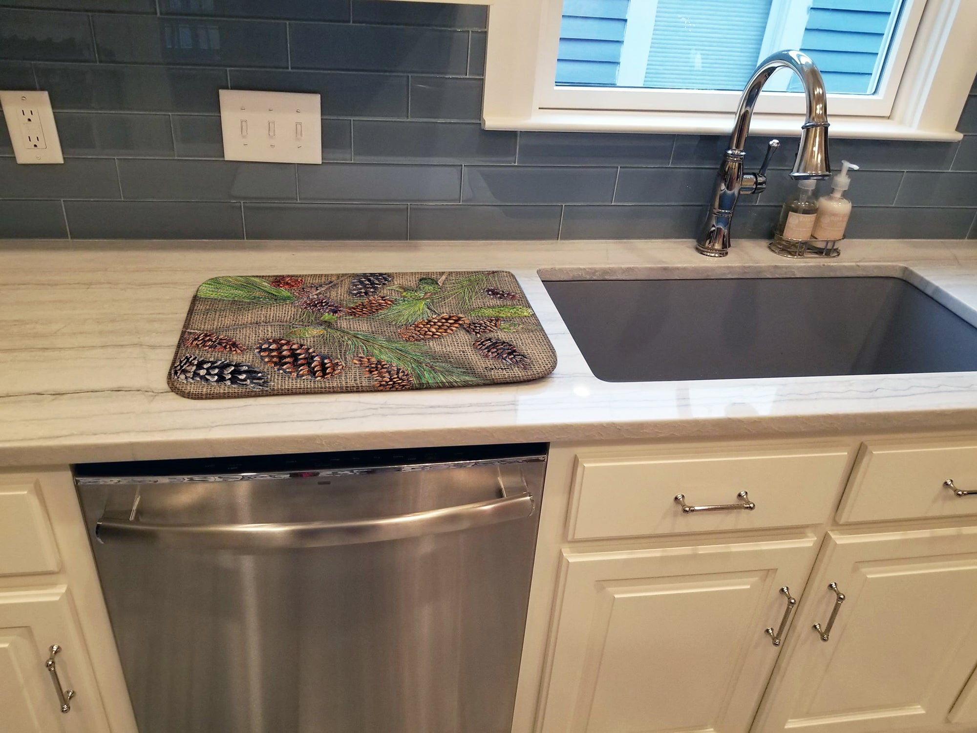 Pine Cones Dish Drying Mat Absorbent Dish Drying Mat Pad for Kitchen Counter Dish Drainer Mat for Countertop, 14 x 21", Multicolor