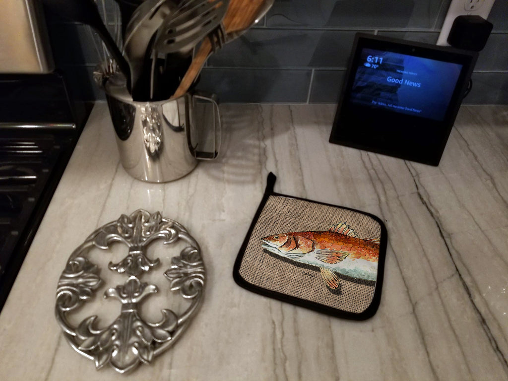 Red Fish Pot Holder Set of 2 Heat Resistant Quilted Hot Pads 7.5 x 7.5 Inch, Insulated Kitchen Trivets for Cooking & Baking