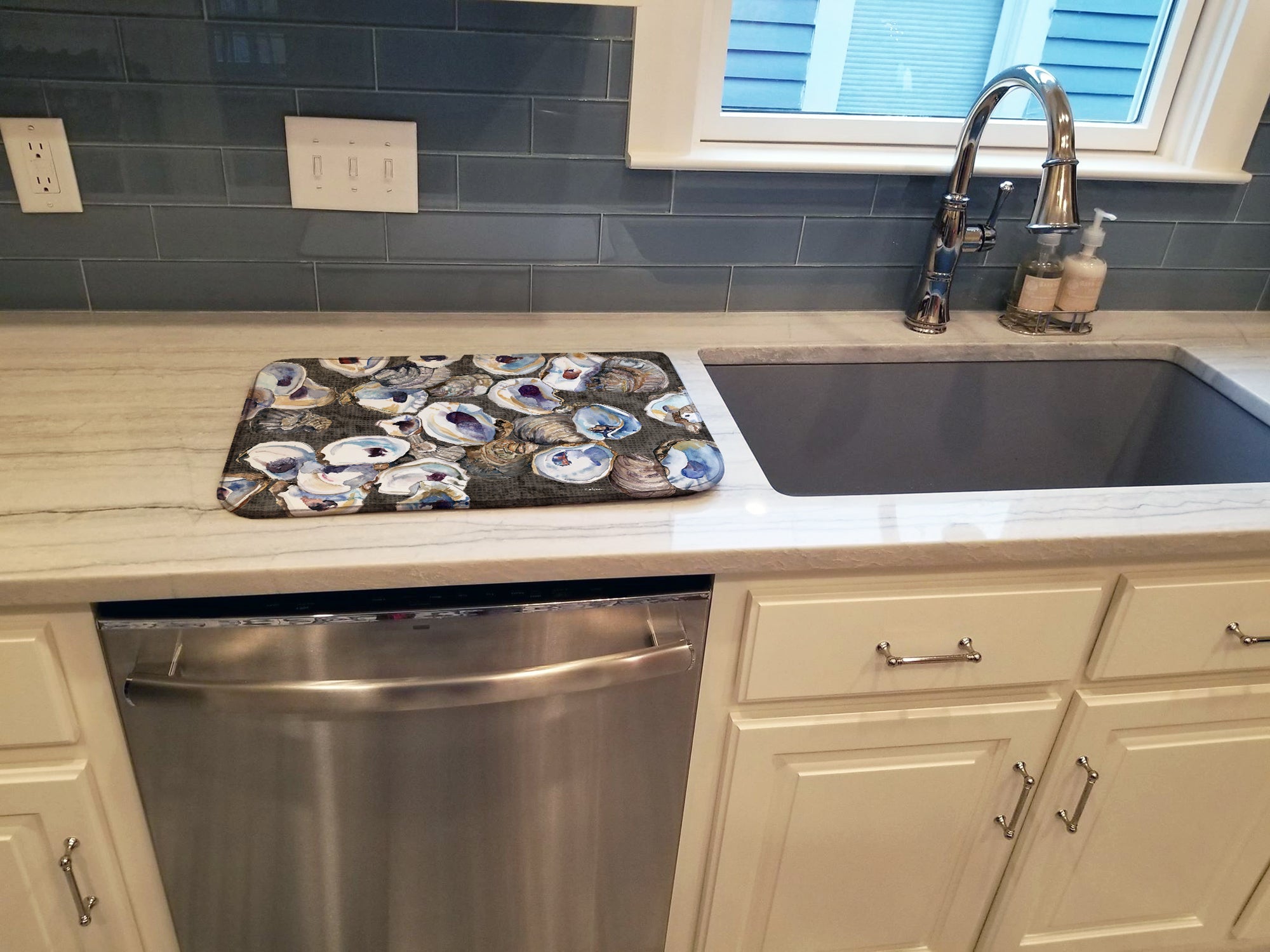 Oysters Dish Drying Mat Absorbent Dish Drying Mat Pad for Kitchen Counter Dish Drainer Mat for Countertop, 14 x 21", Multicolor