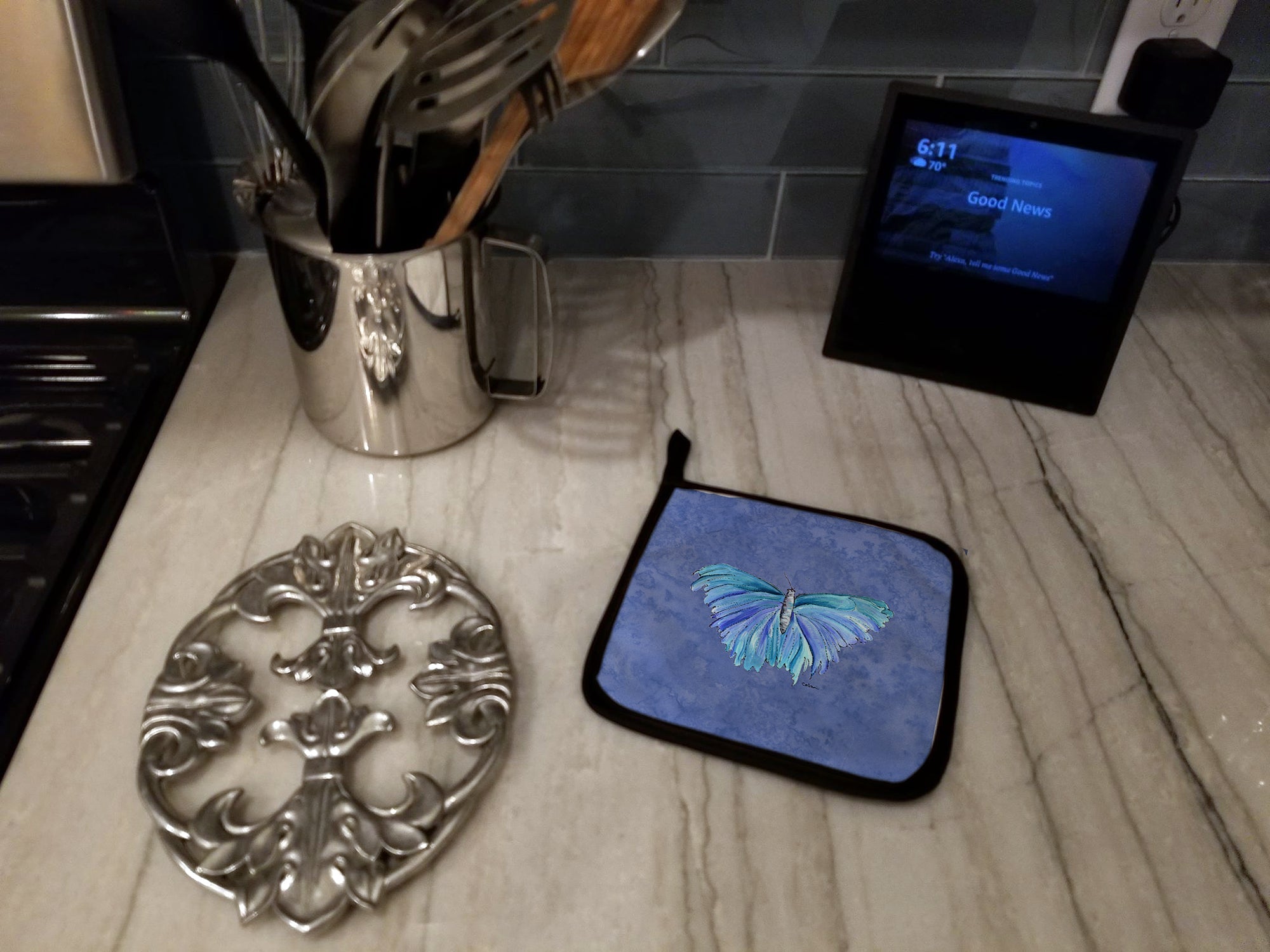 Butterfly on Slate Blue Pot Holder Set of 2 Heat Resistant Quilted Hot Pads 7.5 x 7.5 Inch, Insulated Kitchen Trivets for Cooking & Baking