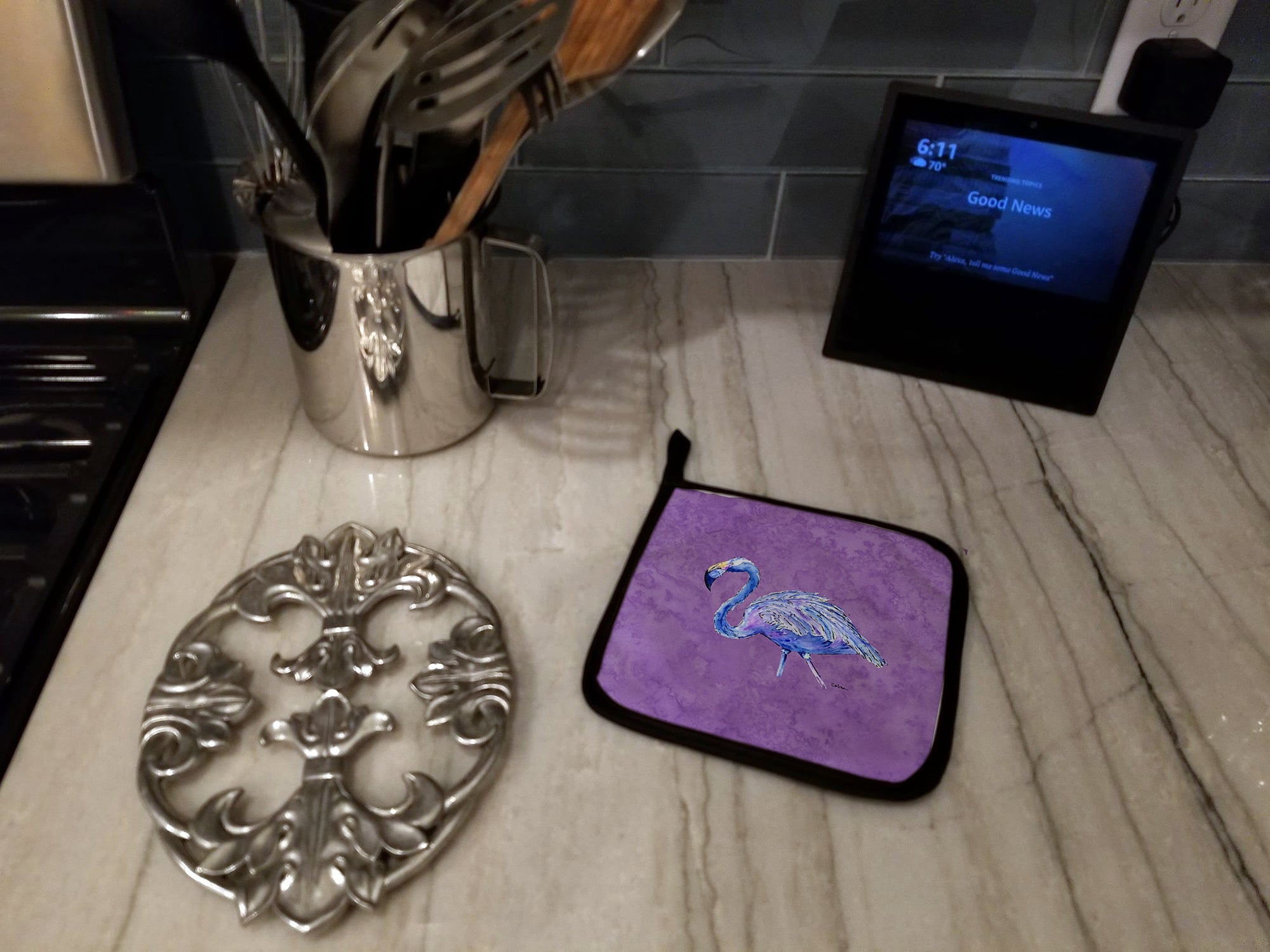 Flamingo on Purple Pot Holder Set of 2 Heat Resistant Quilted Hot Pads 7.5 x 7.5 Inch, Insulated Kitchen Trivets for Cooking & Baking