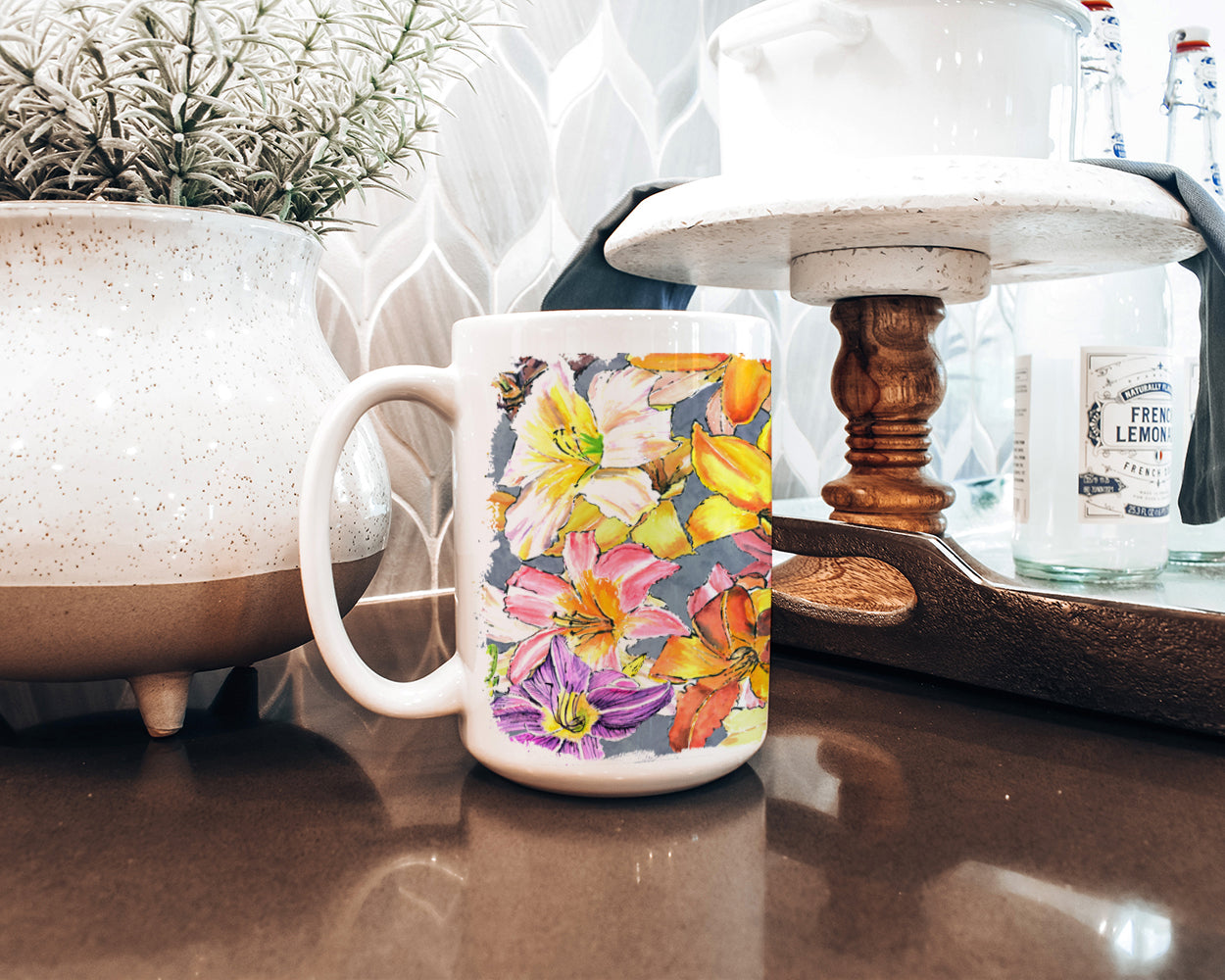 Day Lillies Ceramic Coffee Mug 15 oz Decorative Large C Handle Mug Cup for Tea, Cocoa Hot Chocolate