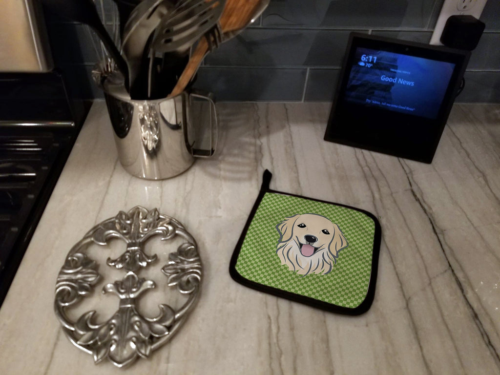 Green Checkered Golden Retriever Pot Holder Set of 2 Heat Resistant Quilted Hot Pads 7.5 x 7.5 Inch, Insulated Kitchen Trivets for Cooking & Baking