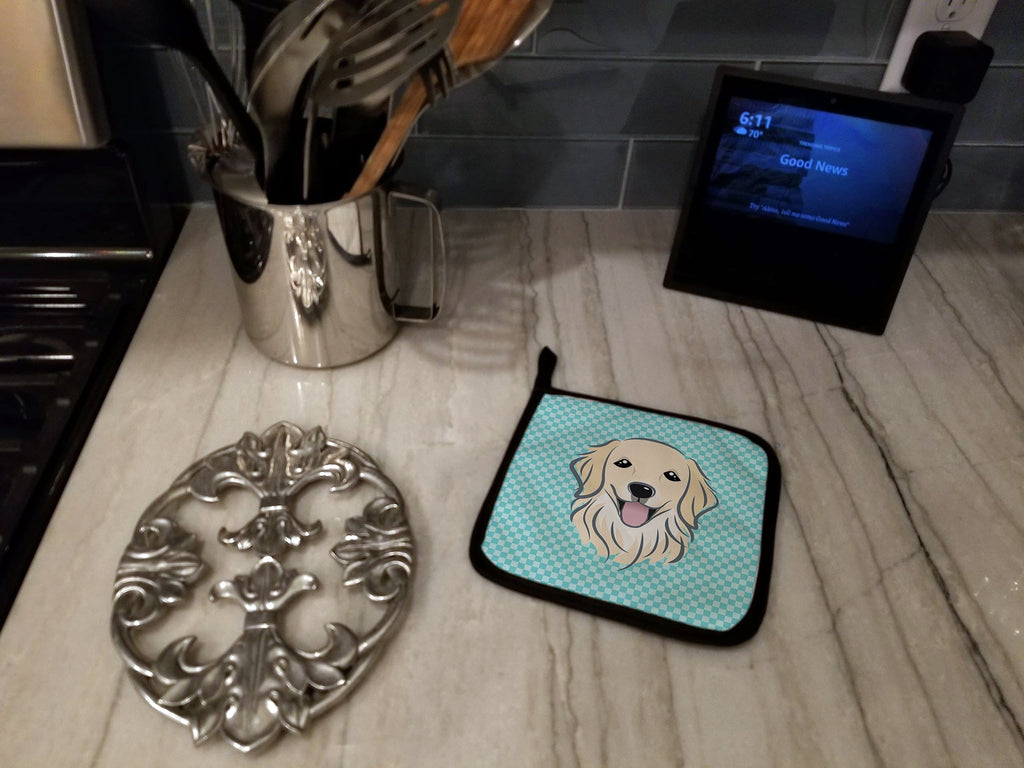 Checkerboard Blue Golden Retriever Pot Holder Set of 2 Heat Resistant Quilted Hot Pads 7.5 x 7.5 Inch, Insulated Kitchen Trivets for Cooking & Baking
