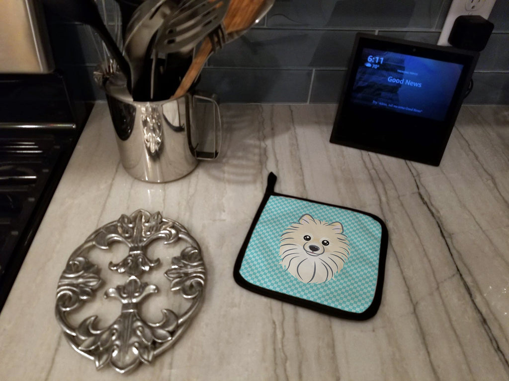 Checkerboard Blue Pomeranian Pot Holder Set of 2 Heat Resistant Quilted Hot Pads 7.5 x 7.5 Inch, Insulated Kitchen Trivets for Cooking & Baking