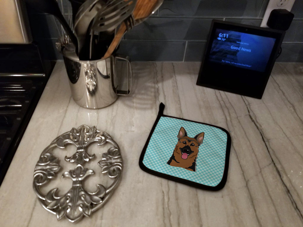 Checkerboard Blue German Shepherd Pot Holder Set of 2 Heat Resistant Quilted Hot Pads 7.5 x 7.5 Inch, Insulated Kitchen Trivets for Cooking & Baking