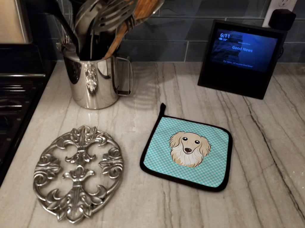 Checkerboard Blue Longhair Creme Dachshund Pot Holder Set of 2 Heat Resistant Quilted Hot Pads 7.5 x 7.5 Inch, Insulated Kitchen Trivets for Cooking & Baking