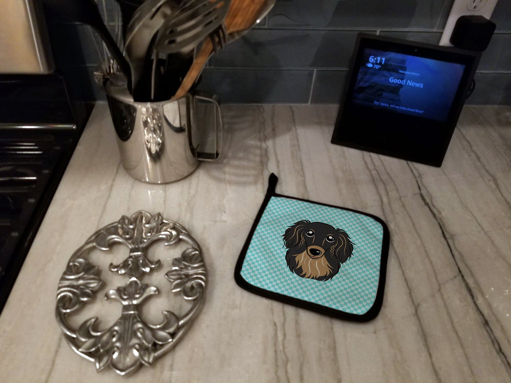 Checkerboard Blue Longhair Black and Tan Dachshund Pot Holder Set of 2 Heat Resistant Quilted Hot Pads 7.5 x 7.5 Inch, Insulated Kitchen Trivets for Cooking & Baking