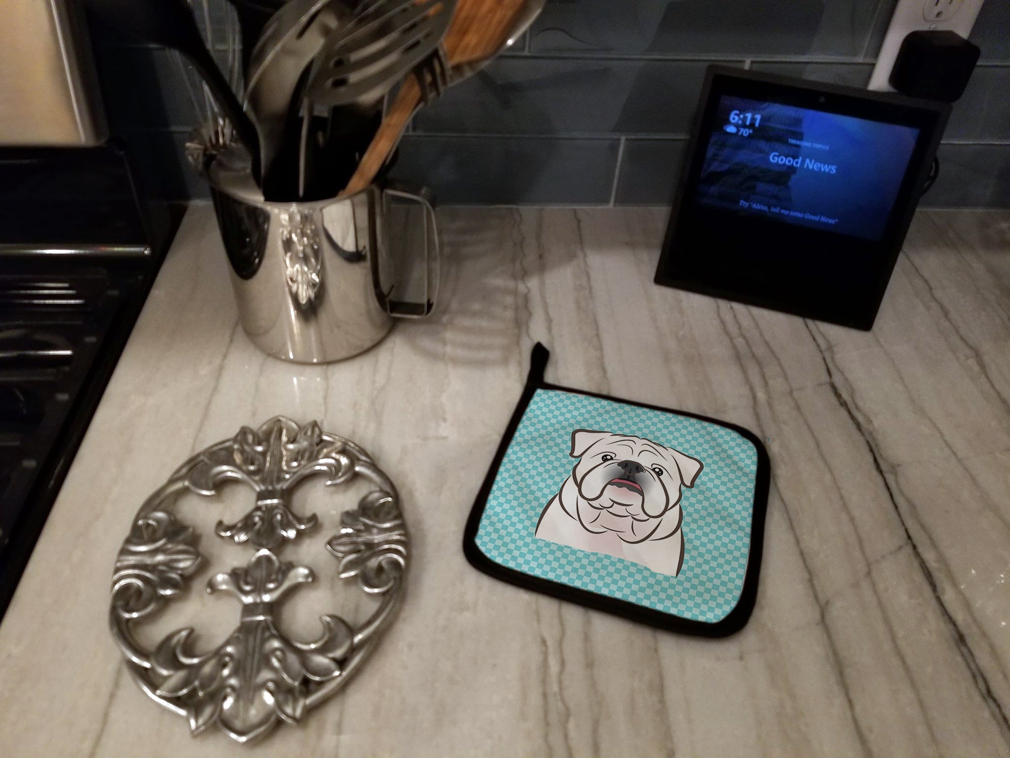 Checkerboard Blue White English Bulldog  Pot Holder Set of 2 Heat Resistant Quilted Hot Pads 7.5 x 7.5 Inch, Insulated Kitchen Trivets for Cooking & Baking