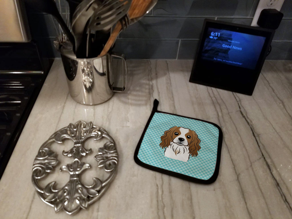 Checkerboard Blue Cavalier Spaniel Pot Holder Set of 2 Heat Resistant Quilted Hot Pads 7.5 x 7.5 Inch, Insulated Kitchen Trivets for Cooking & Baking