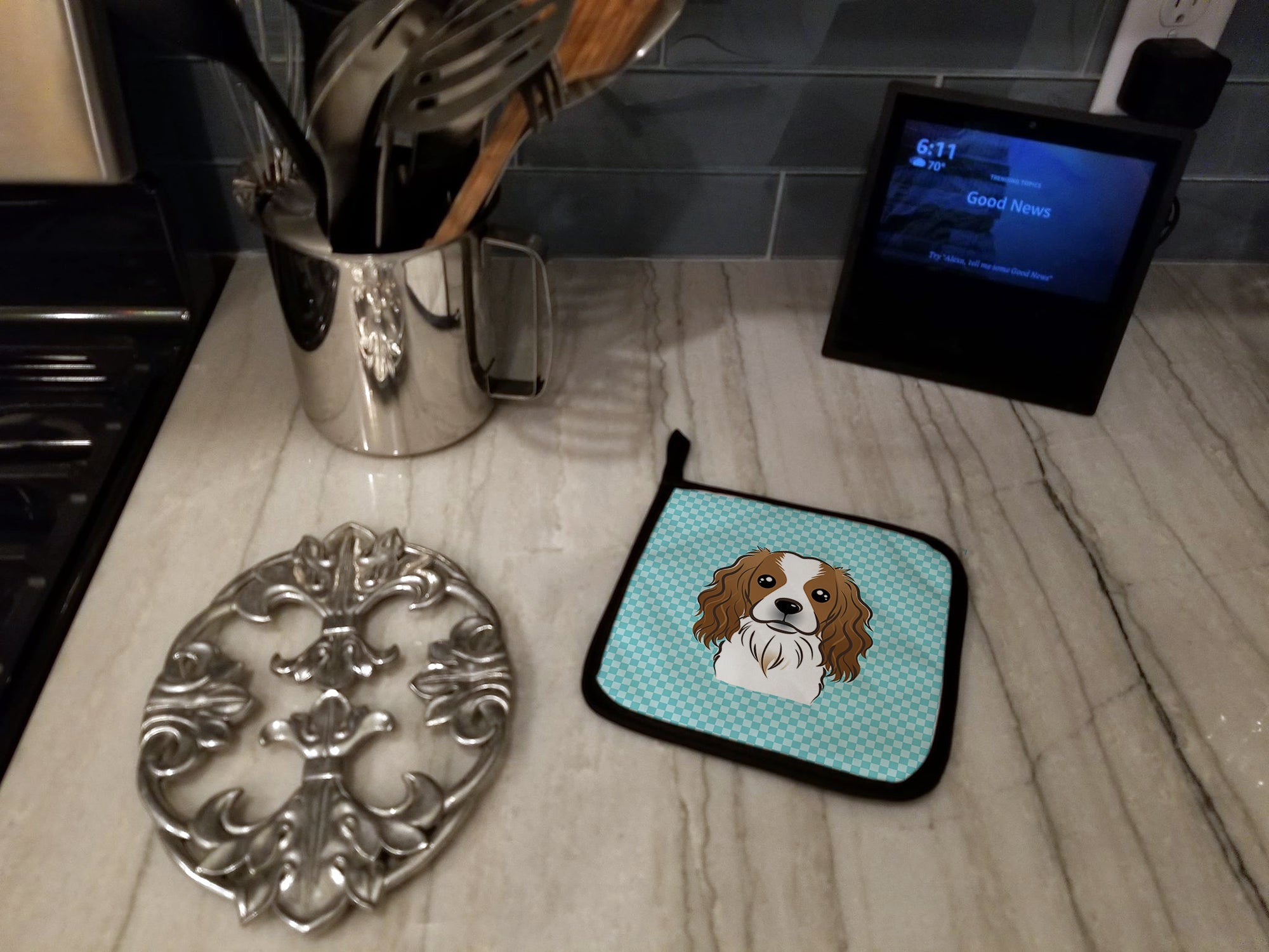 Checkerboard Blue Cavalier Spaniel Pot Holder Set of 2 Heat Resistant Quilted Hot Pads 7.5 x 7.5 Inch, Insulated Kitchen Trivets for Cooking & Baking