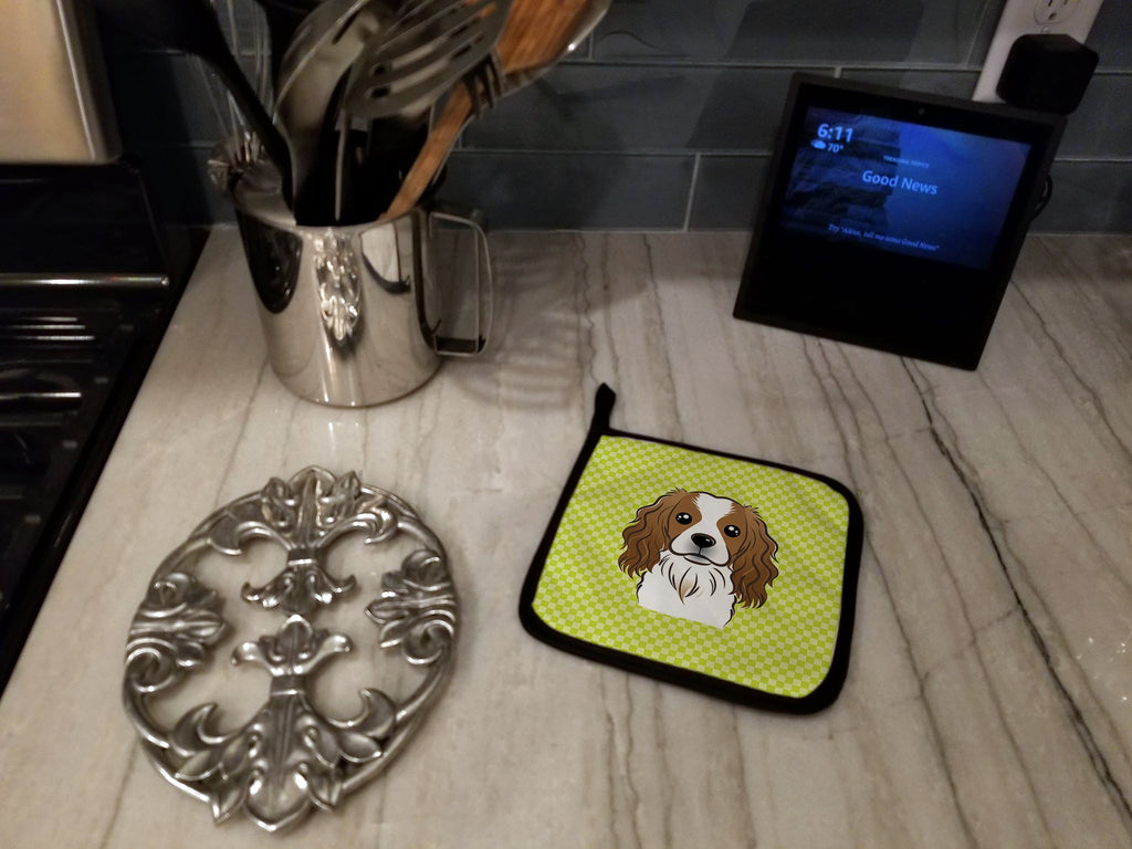 Checkerboard Lime Green Cavalier Spaniel Pot Holder Set of 2 Heat Resistant Quilted Hot Pads 7.5 x 7.5 Inch, Insulated Kitchen Trivets for Cooking & Baking