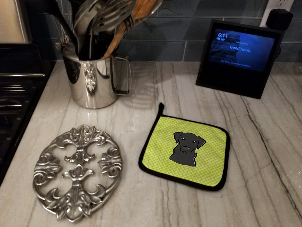 Checkerboard Lime Green Black Labrador Pot Holder Set of 2 Heat Resistant Quilted Hot Pads 7.5 x 7.5 Inch, Insulated Kitchen Trivets for Cooking & Baking