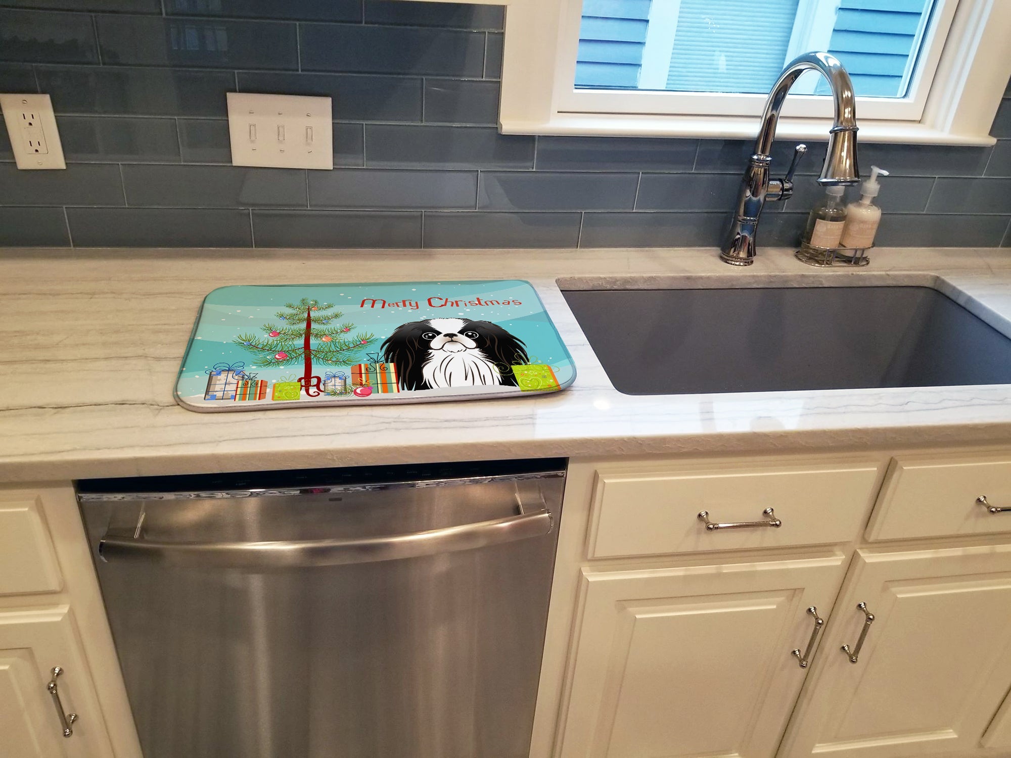 Christmas Tree and Japanese Chin Dish Drying Mat Absorbent Dish Drying Mat Pad for Kitchen Counter Dish Drainer Mat for Countertop, 14 x 21", Multicolor