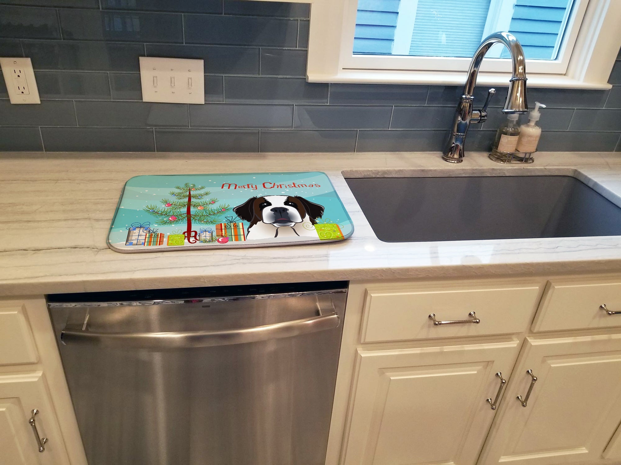 Christmas Tree and Saint Bernard Dish Drying Mat Absorbent Dish Drying Mat Pad for Kitchen Counter Dish Drainer Mat for Countertop, 14 x 21", Multicolor