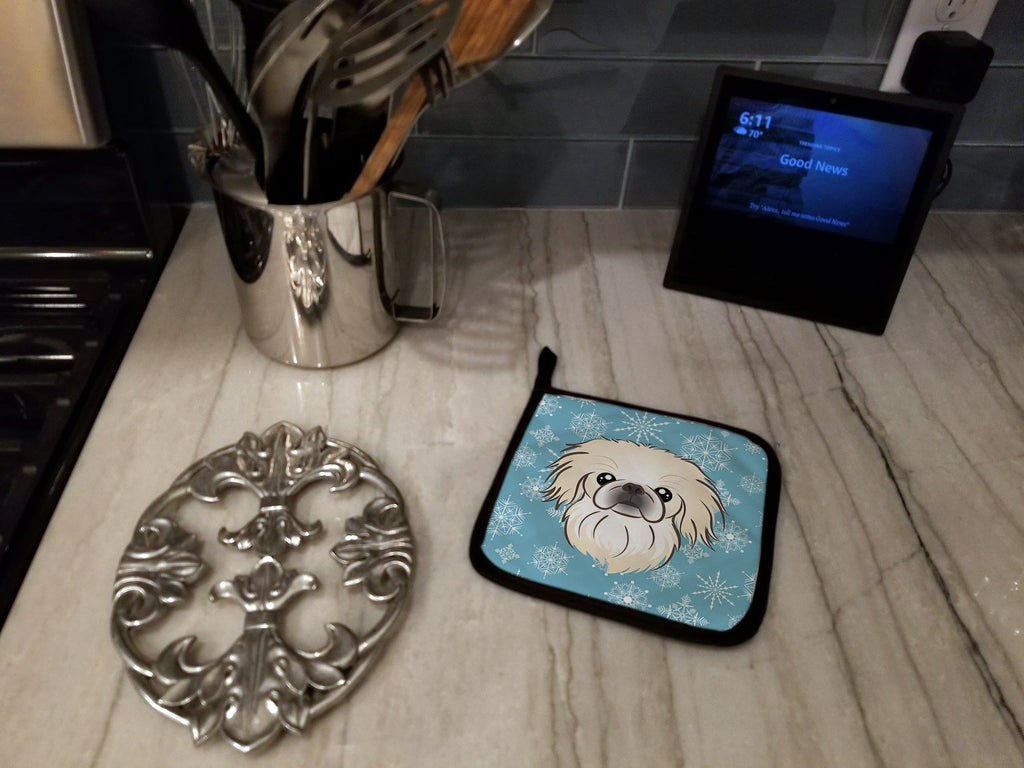 Snowflake Pekingese Pot Holder Set of 2 Heat Resistant Quilted Hot Pads 7.5 x 7.5 Inch, Insulated Kitchen Trivets for Cooking & Baking