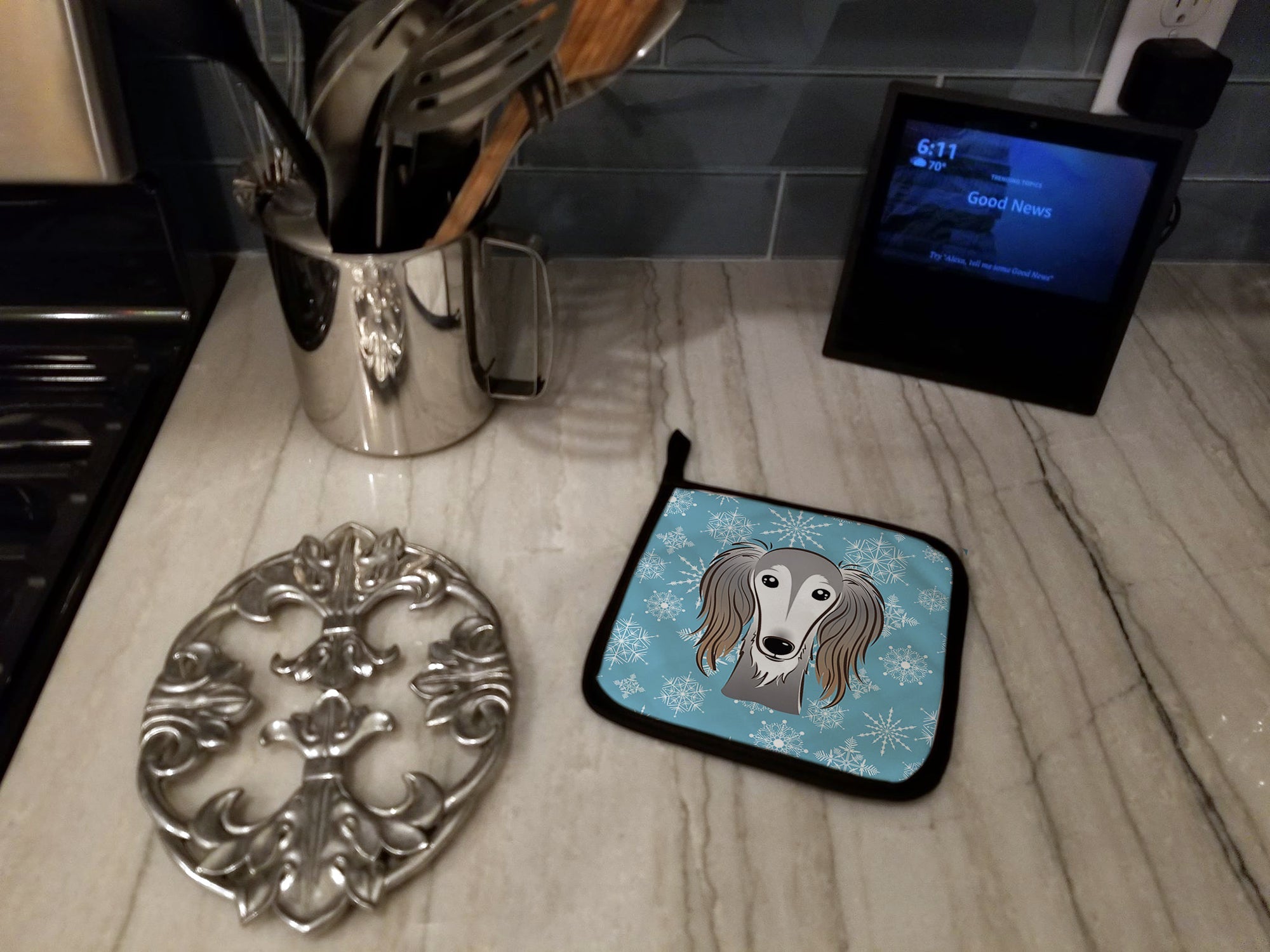 Snowflake Saluki Pot Holder Set of 2 Heat Resistant Quilted Hot Pads 7.5 x 7.5 Inch, Insulated Kitchen Trivets for Cooking & Baking