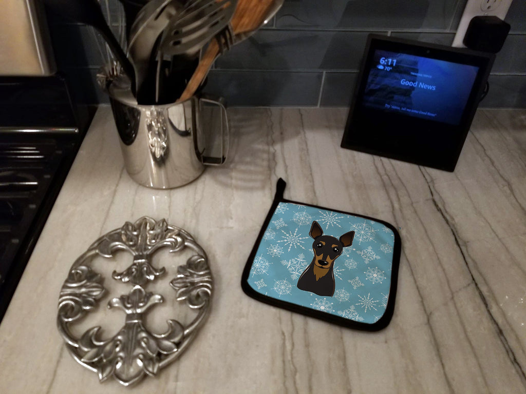 Snowflake Min Pin Pot Holder Set of 2 Heat Resistant Quilted Hot Pads 7.5 x 7.5 Inch, Insulated Kitchen Trivets for Cooking & Baking