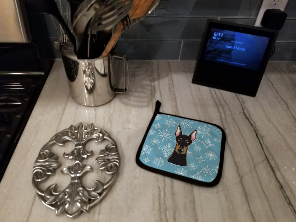 Snowflake Doberman Pot Holder Set of 2 Heat Resistant Quilted Hot Pads 7.5 x 7.5 Inch, Insulated Kitchen Trivets for Cooking & Baking