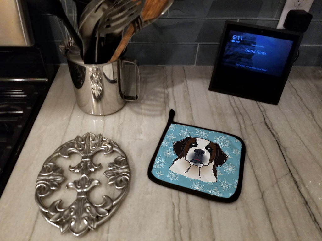 Snowflake Saint Bernard Pot Holder Set of 2 Heat Resistant Quilted Hot Pads 7.5 x 7.5 Inch, Insulated Kitchen Trivets for Cooking & Baking