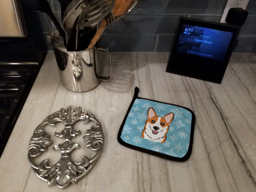 Snowflake Red Corgi Pot Holder Set of 2 Heat Resistant Quilted Hot Pads 7.5 x 7.5 Inch, Insulated Kitchen Trivets for Cooking & Baking