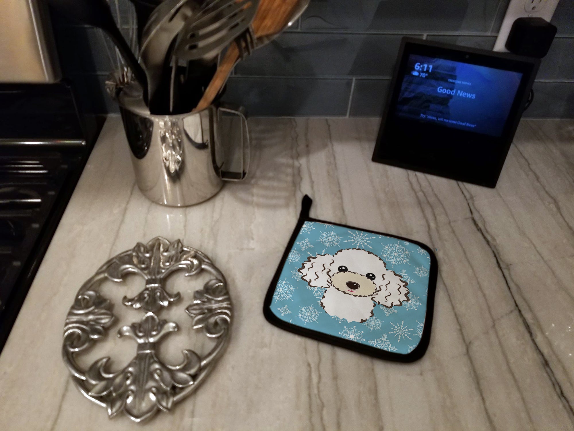 Snowflake White Poodle Pot Holder Set of 2 Heat Resistant Quilted Hot Pads 7.5 x 7.5 Inch, Insulated Kitchen Trivets for Cooking & Baking