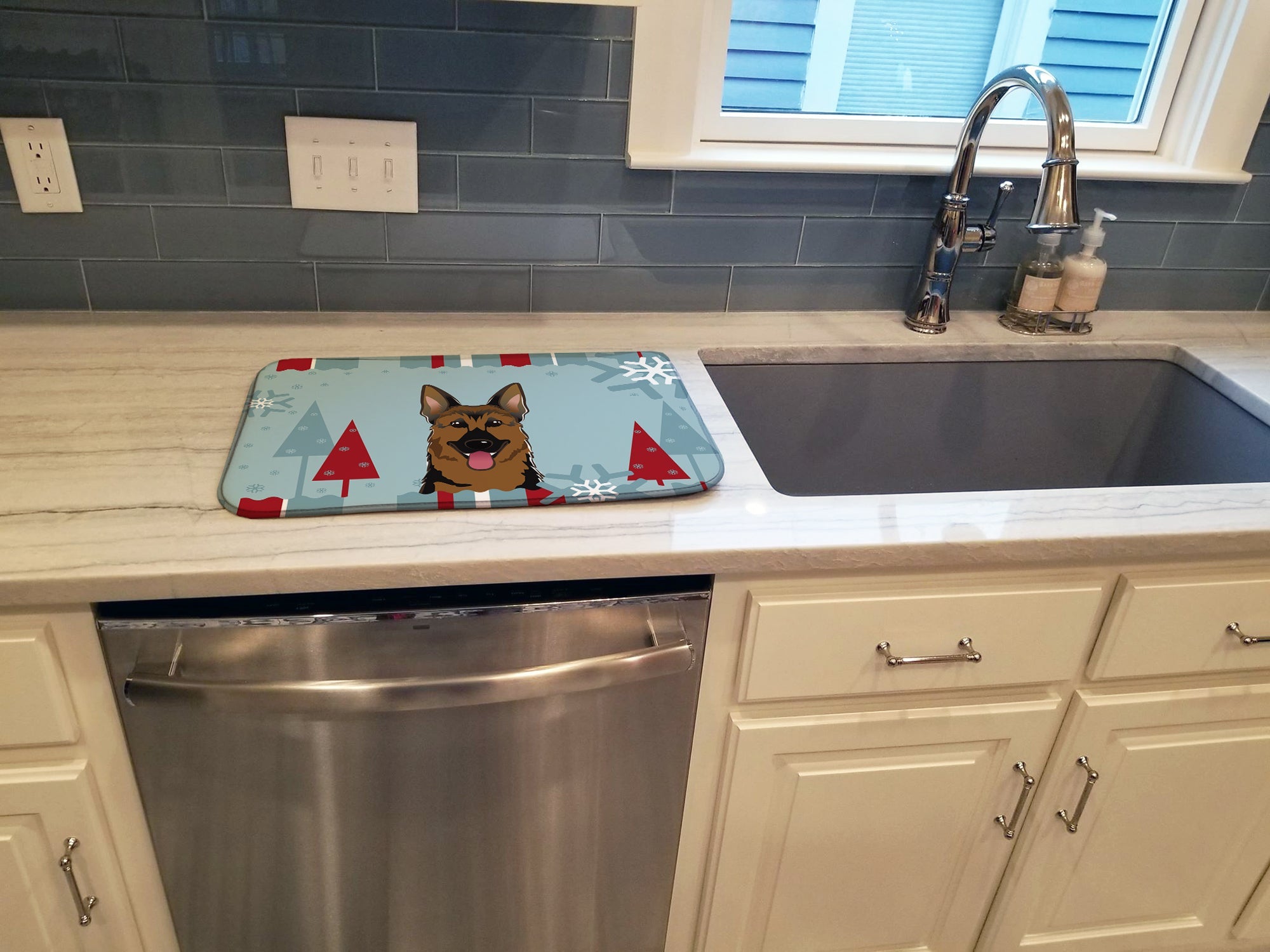 Winter Holiday German Shepherd Dish Drying Mat Absorbent Dish Drying Mat Pad for Kitchen Counter Dish Drainer Mat for Countertop, 14 x 21", Multicolor